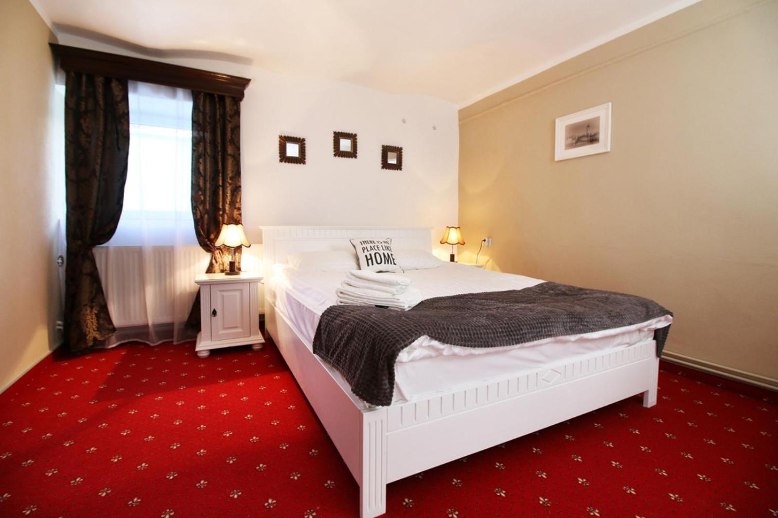 Double Room with Private Bathroom - Photo 7