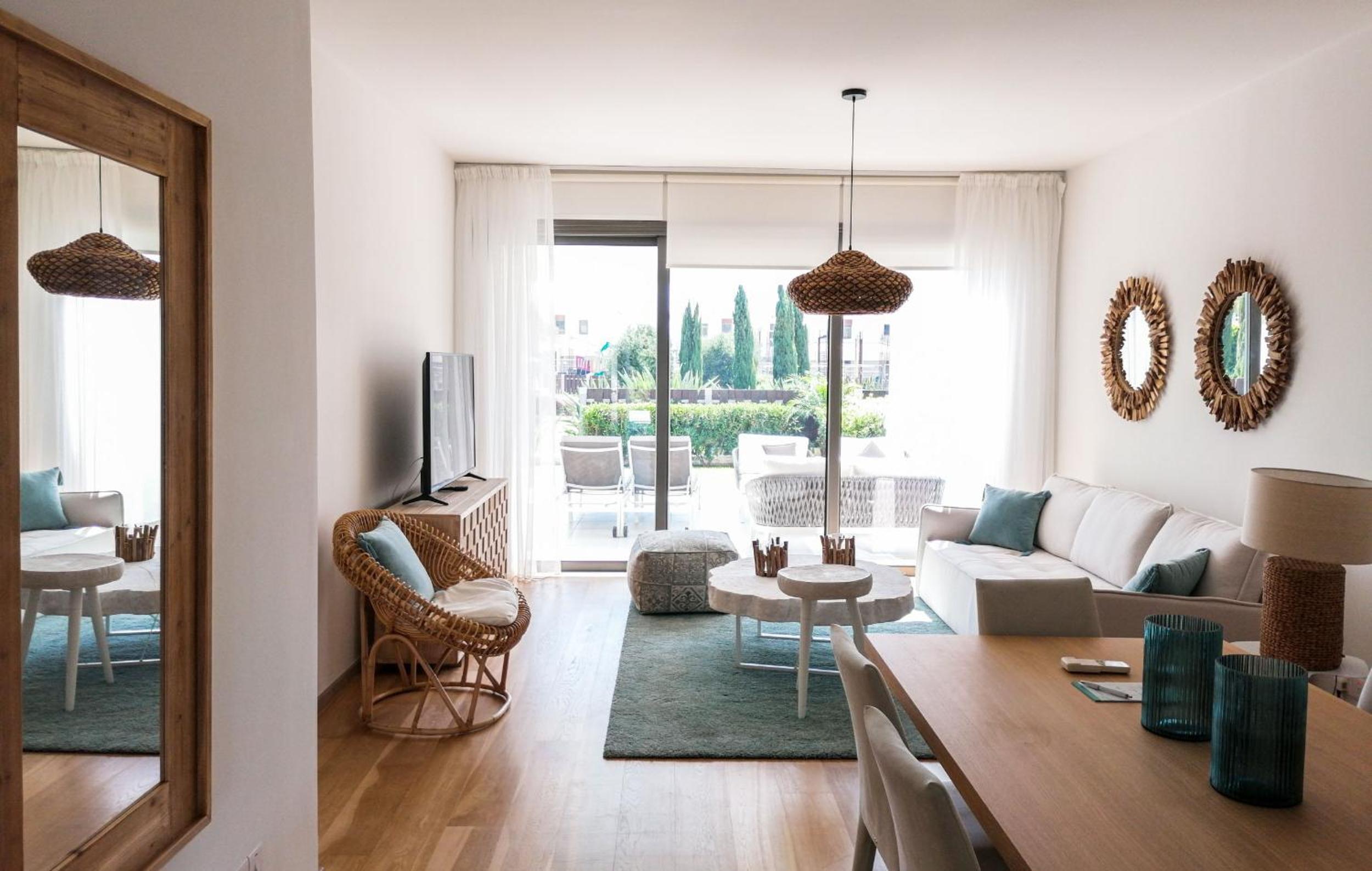 Apartment - Ground Floor - Photo 1
