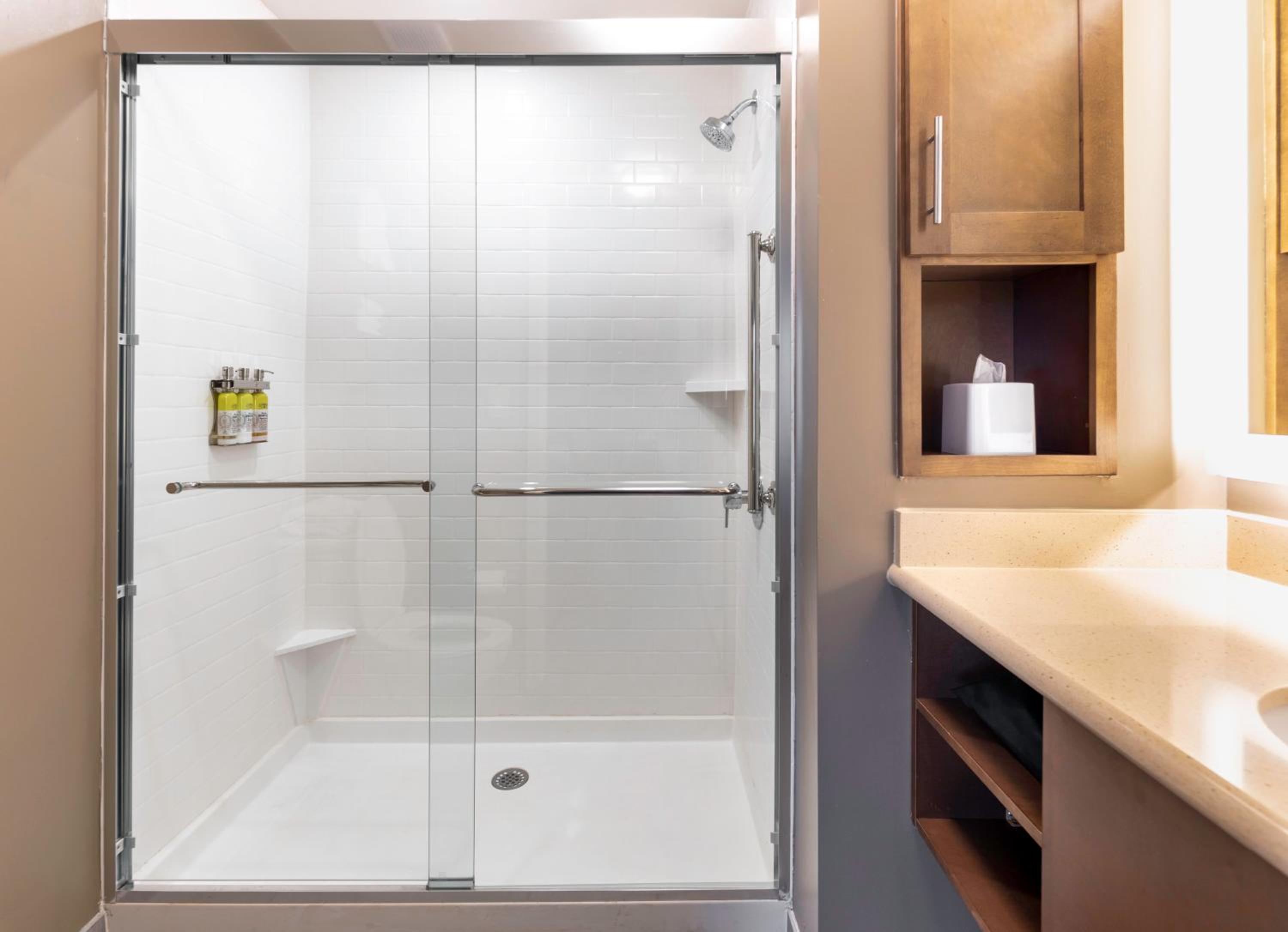 King Studio Suite - Photo 3