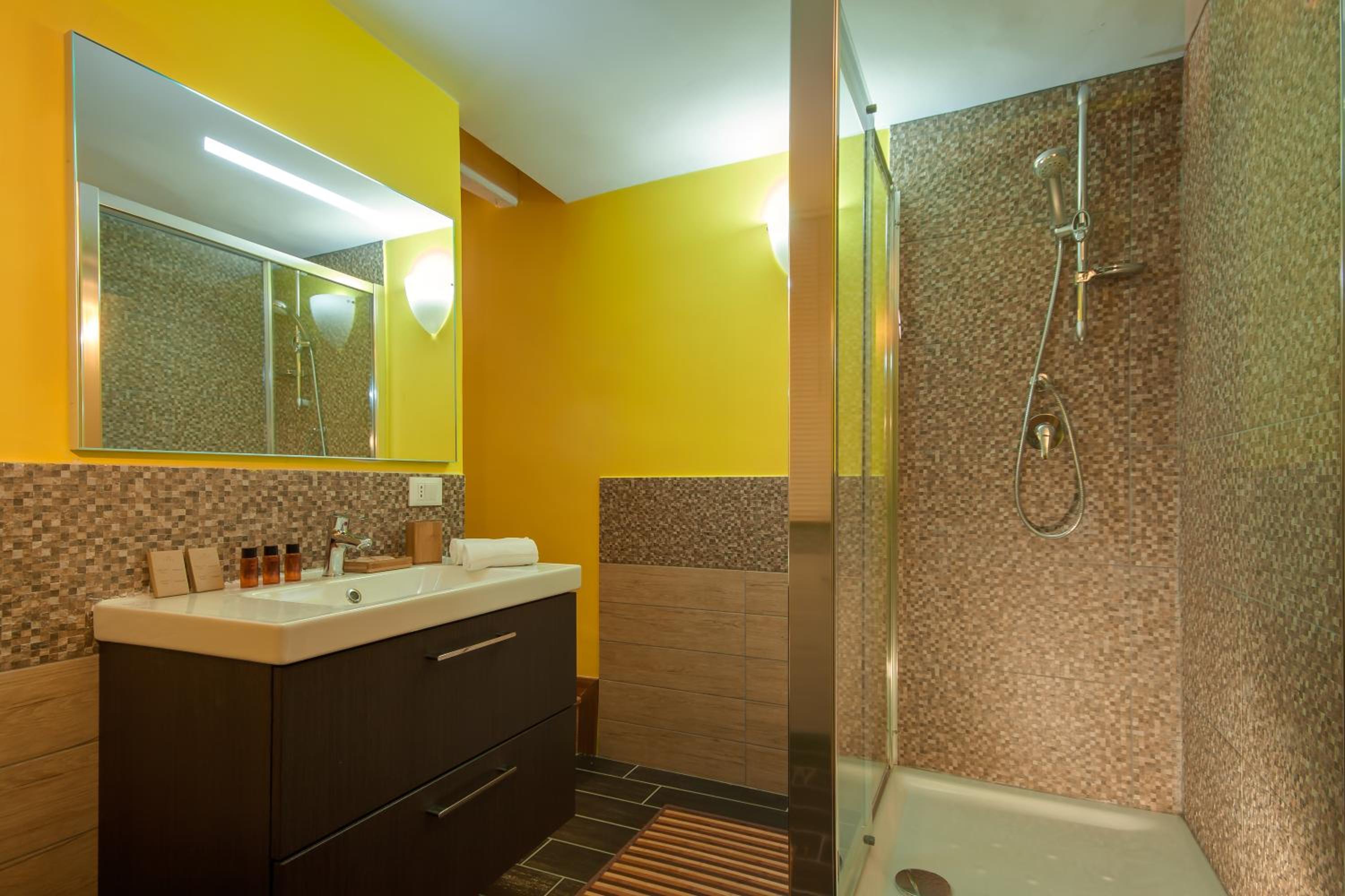 Two-Bedroom Apartment - Separate Building photo 2