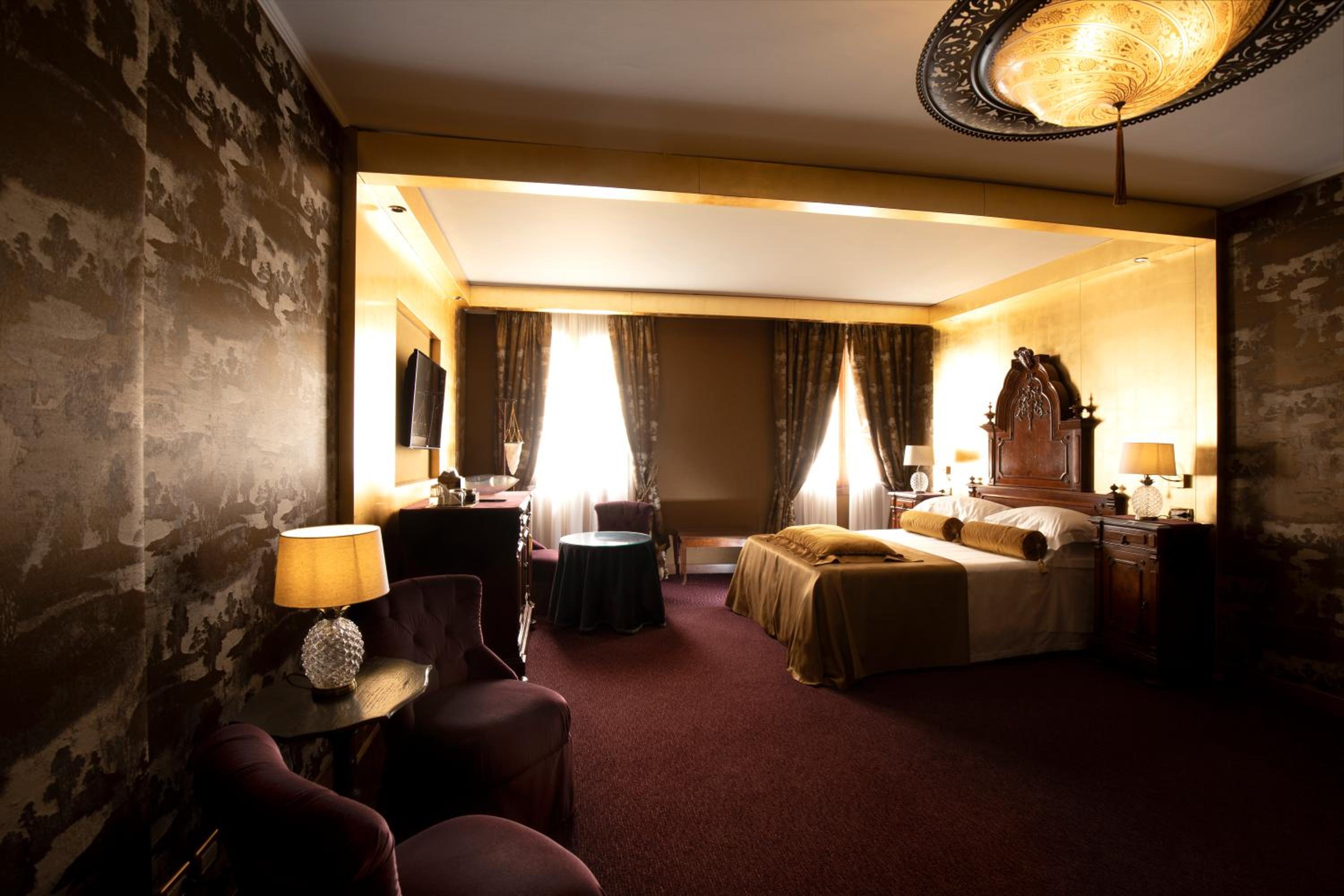 Junior Suite with Garden View
