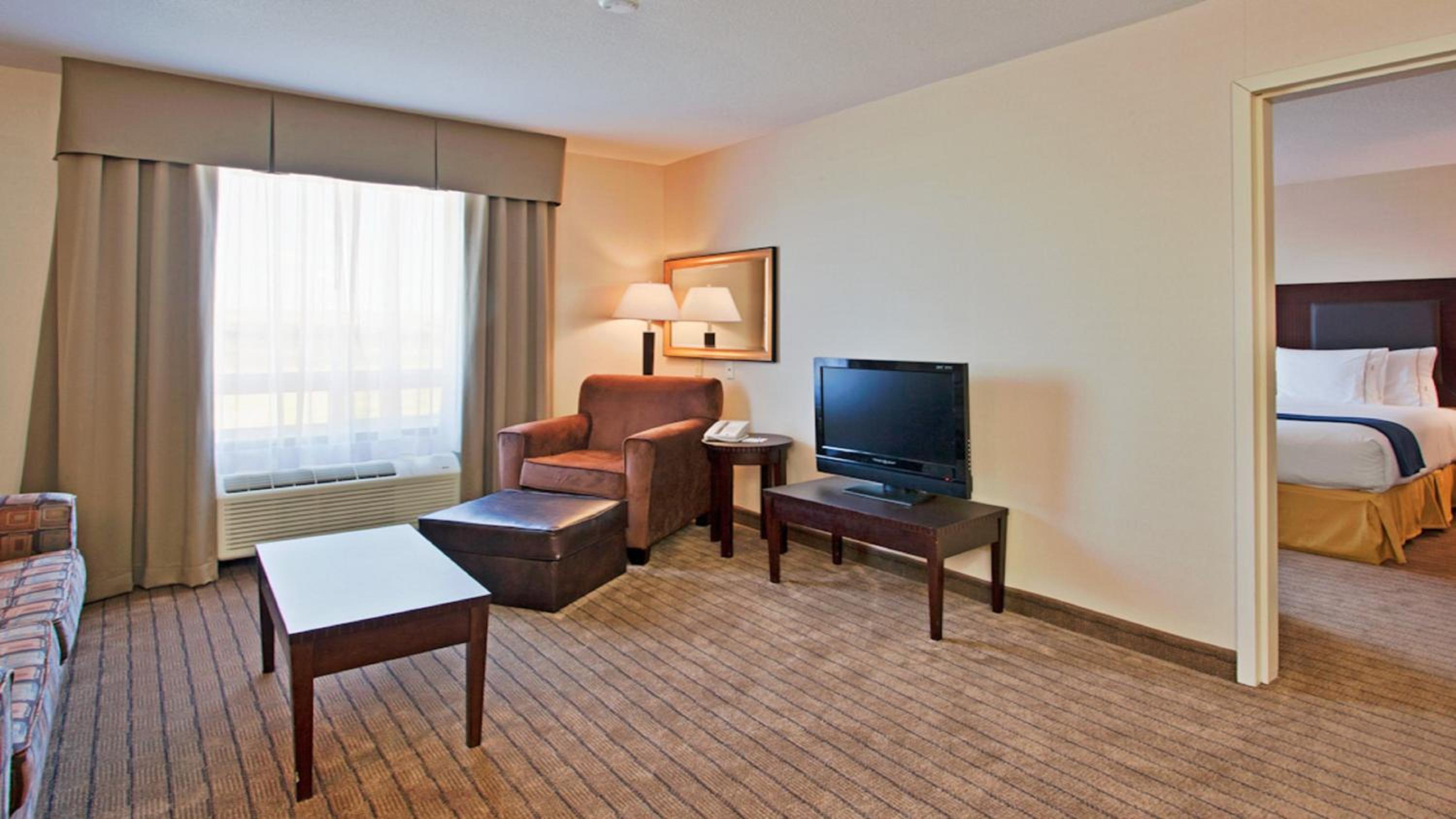 King Suite - Photo 3