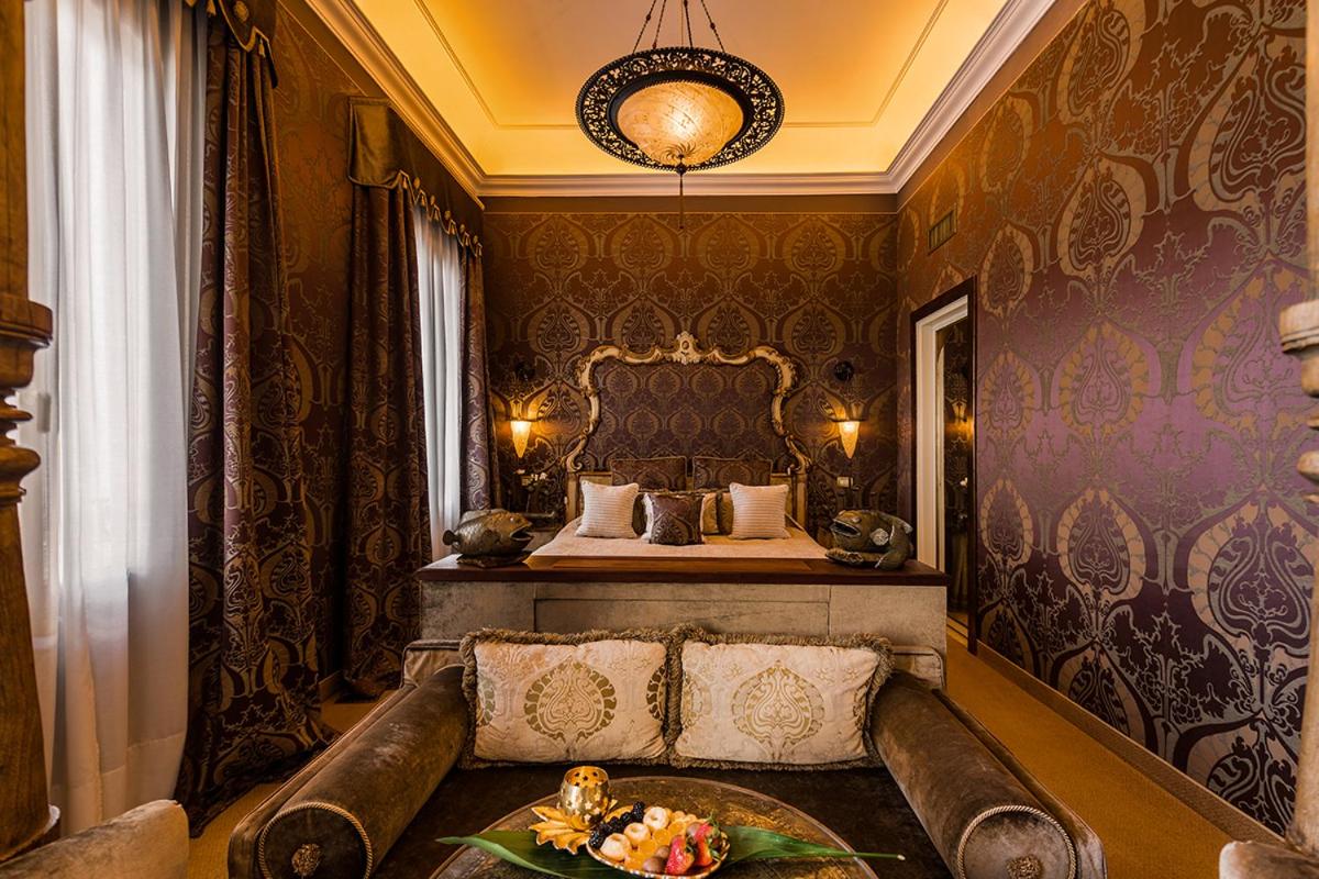 Exclusive Suite with Lagoon View