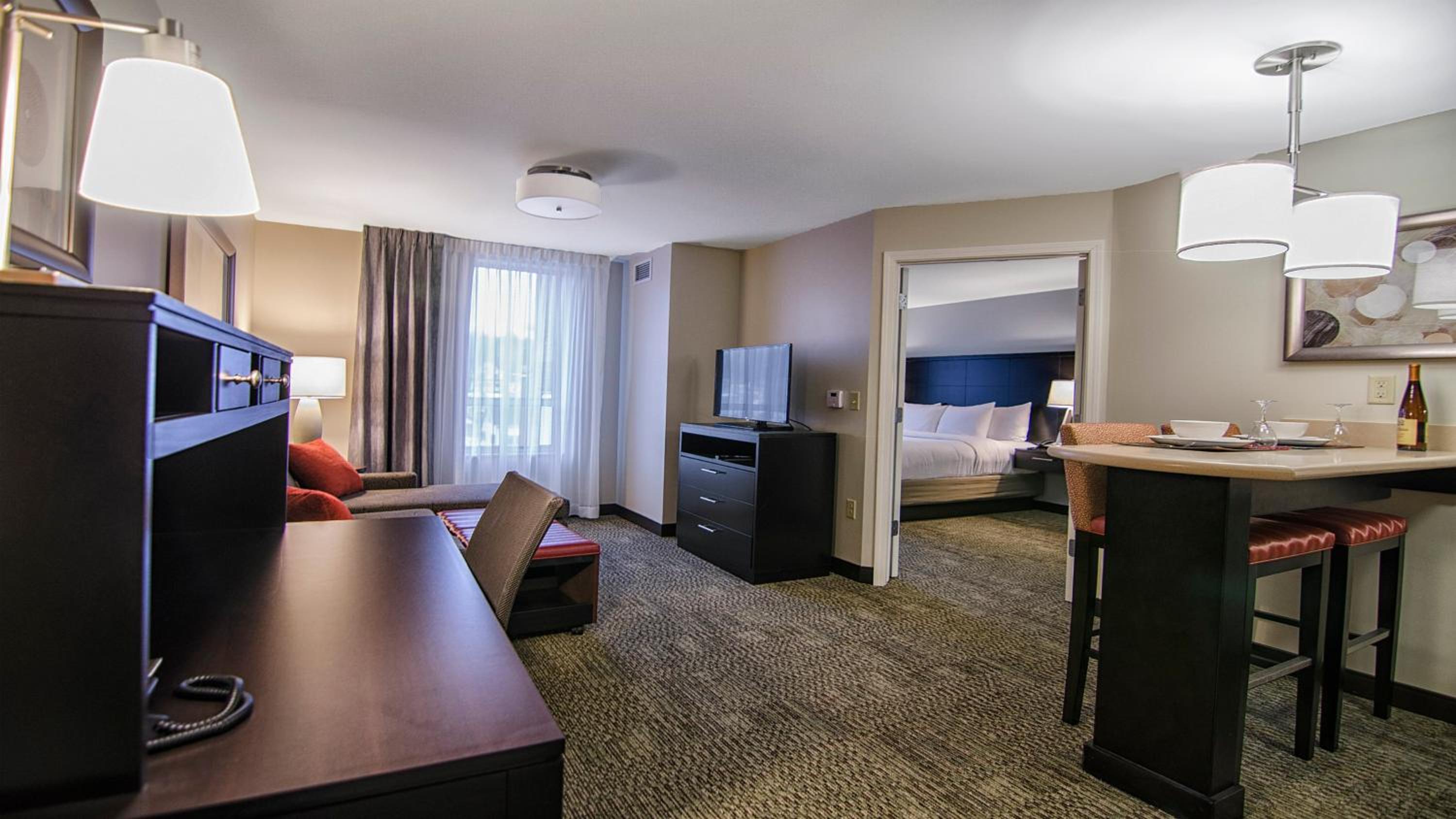 One-Bedroom King Suite - Communications Accessible