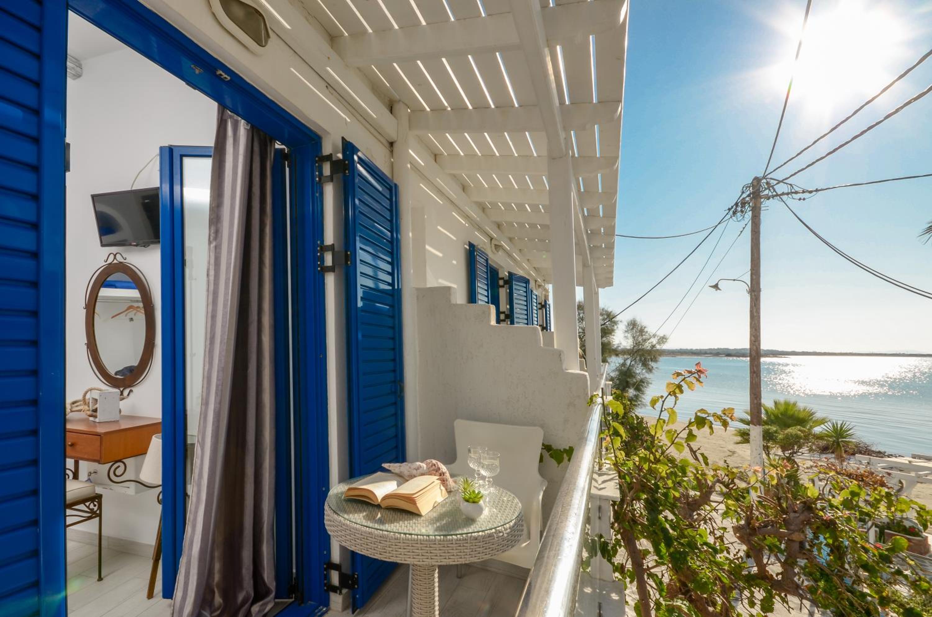 Double Room with Sea View - Photo 24