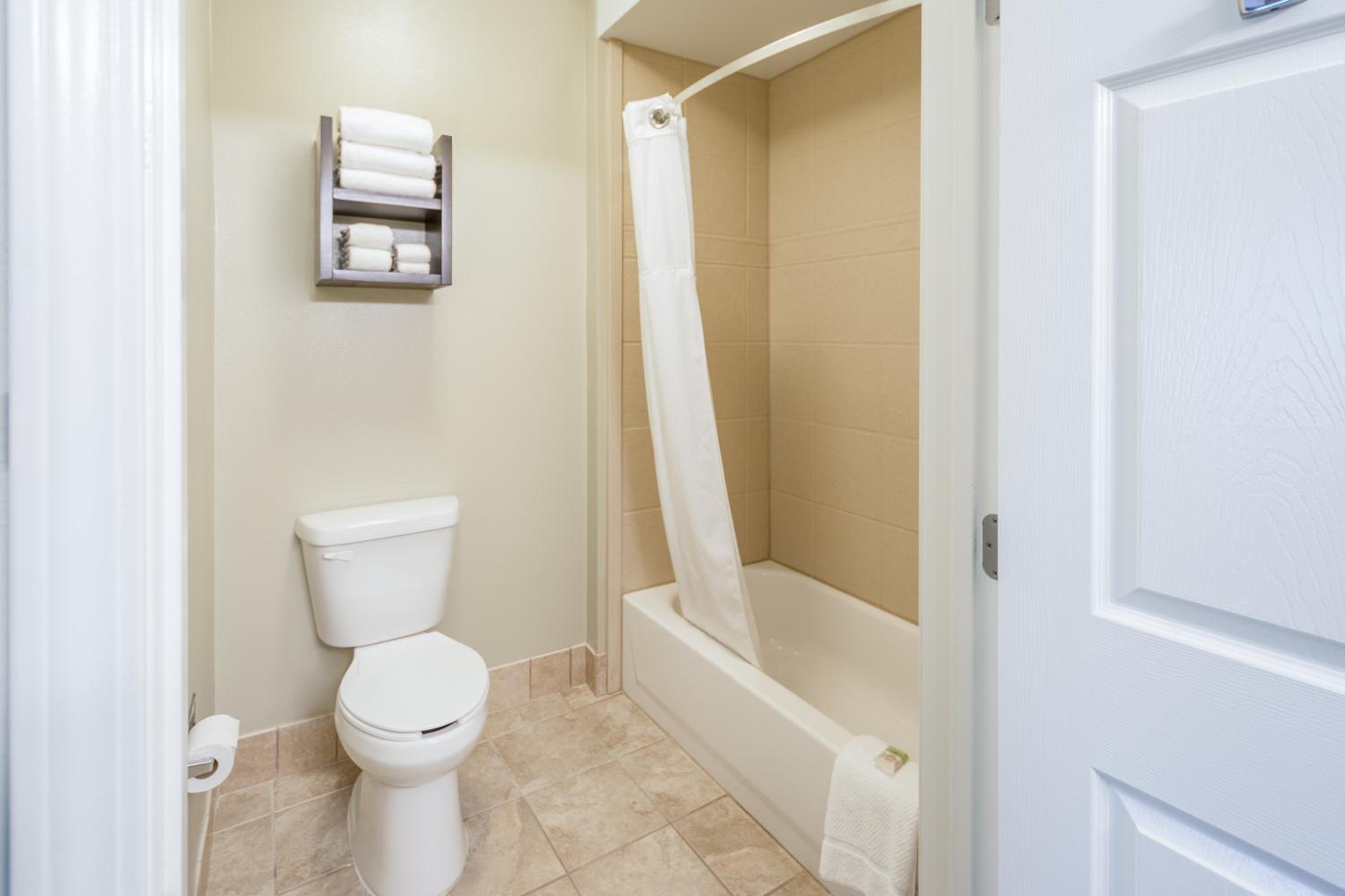 Two-Bedroom Suite - Photo 3