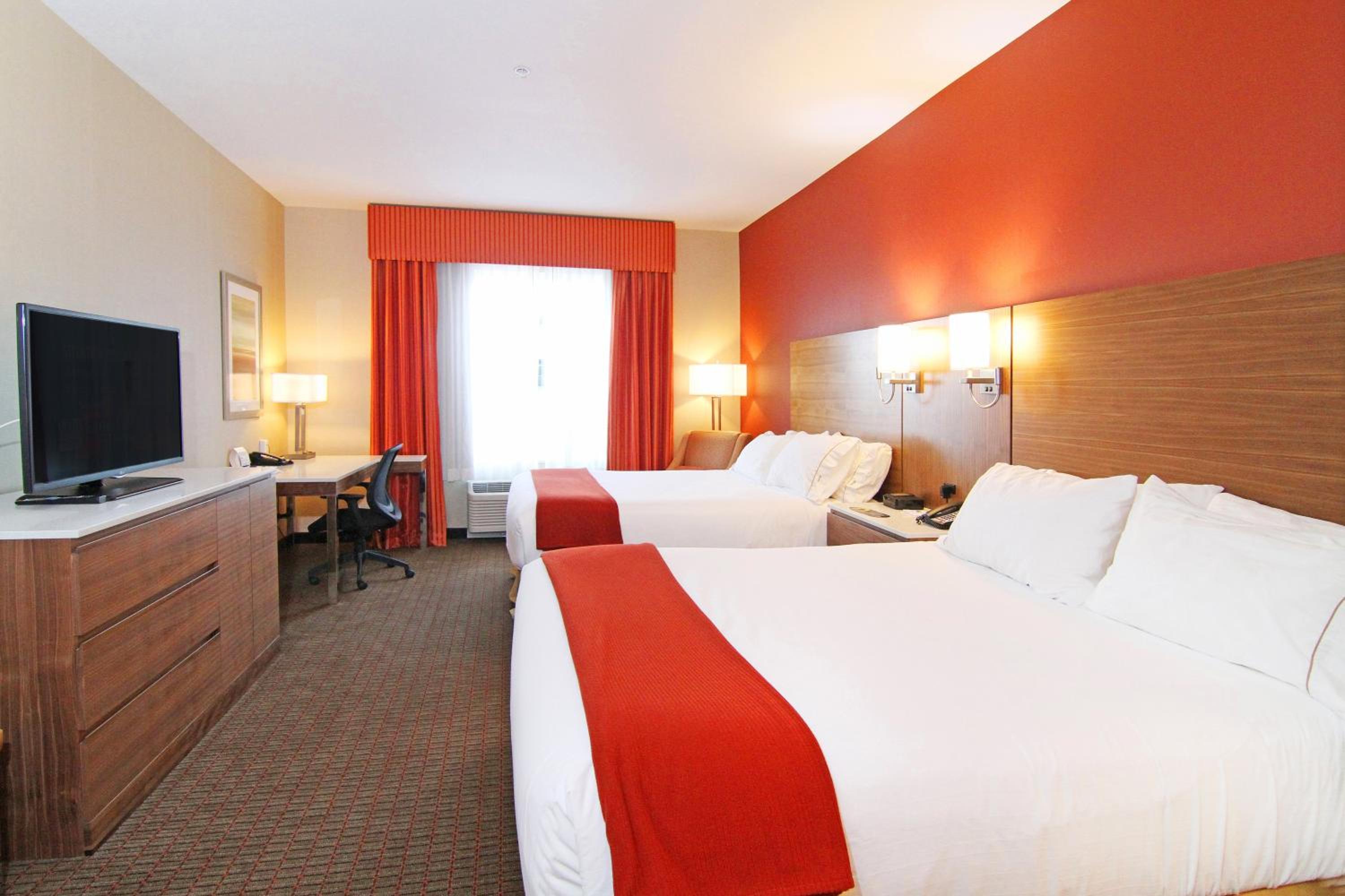 Queen Suite with Two Queen Beds and Sofa Bed