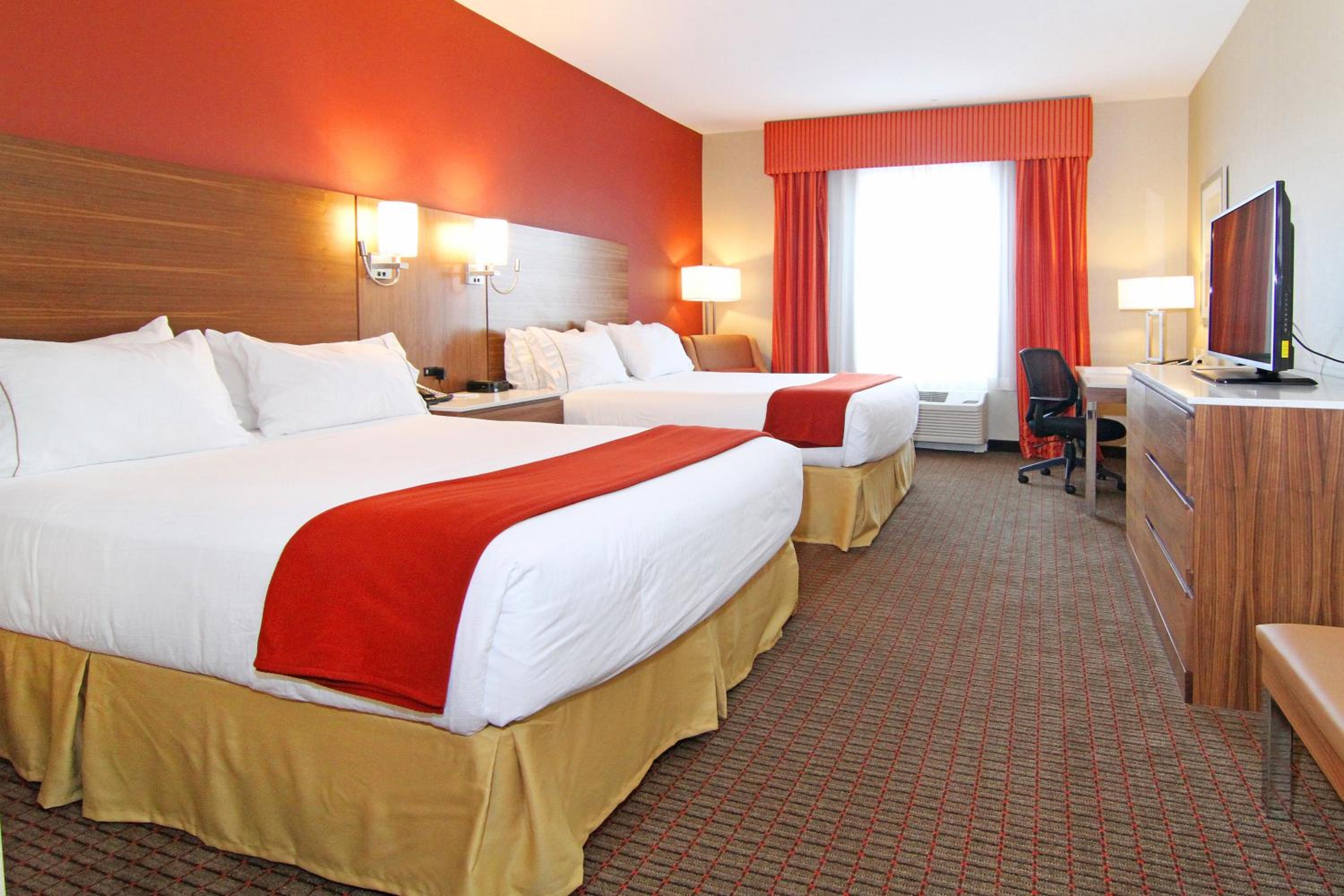 Standard Room with Two Queen Beds