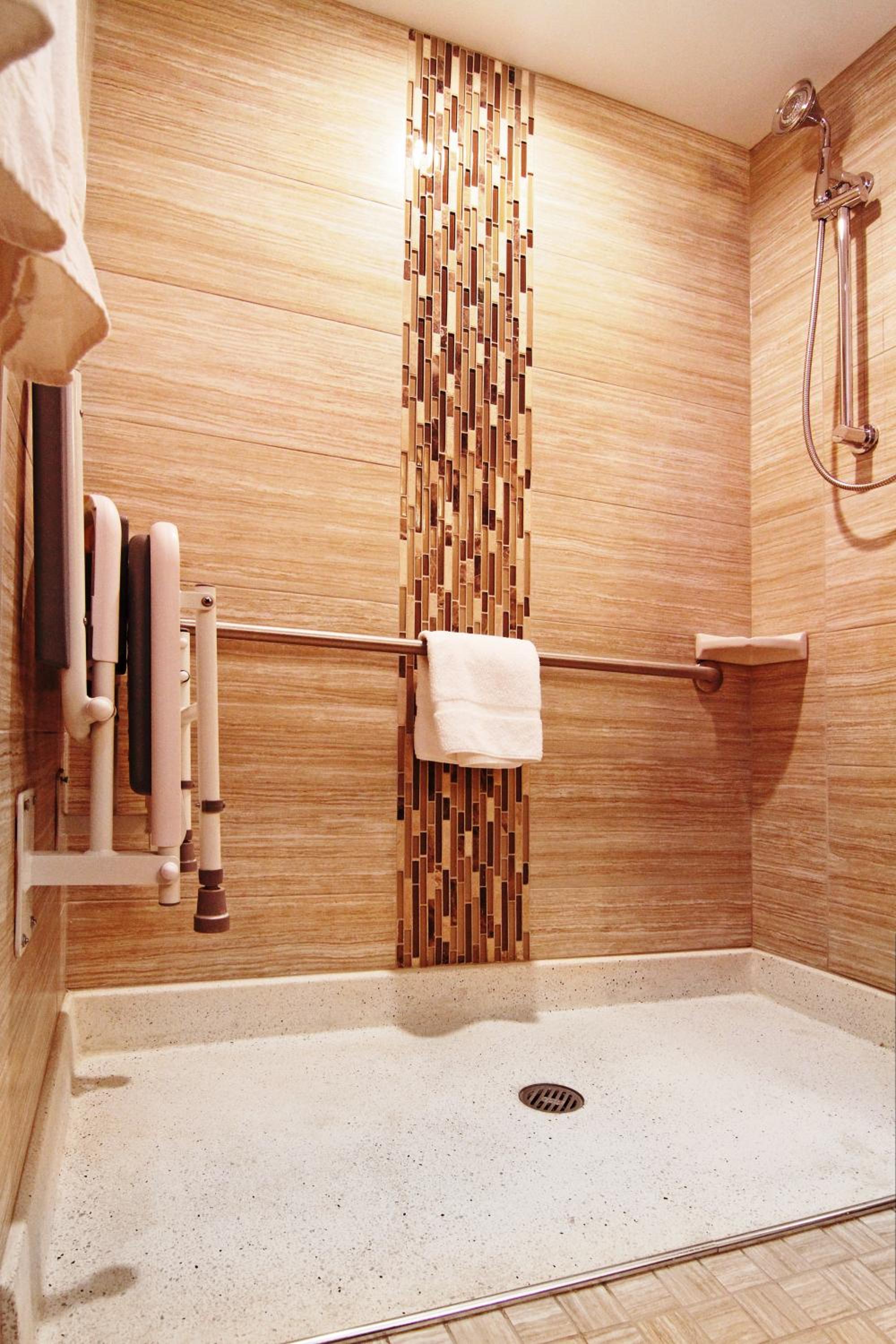 King Room with Mobility Accessible Roll-In Shower - Non-Smoking