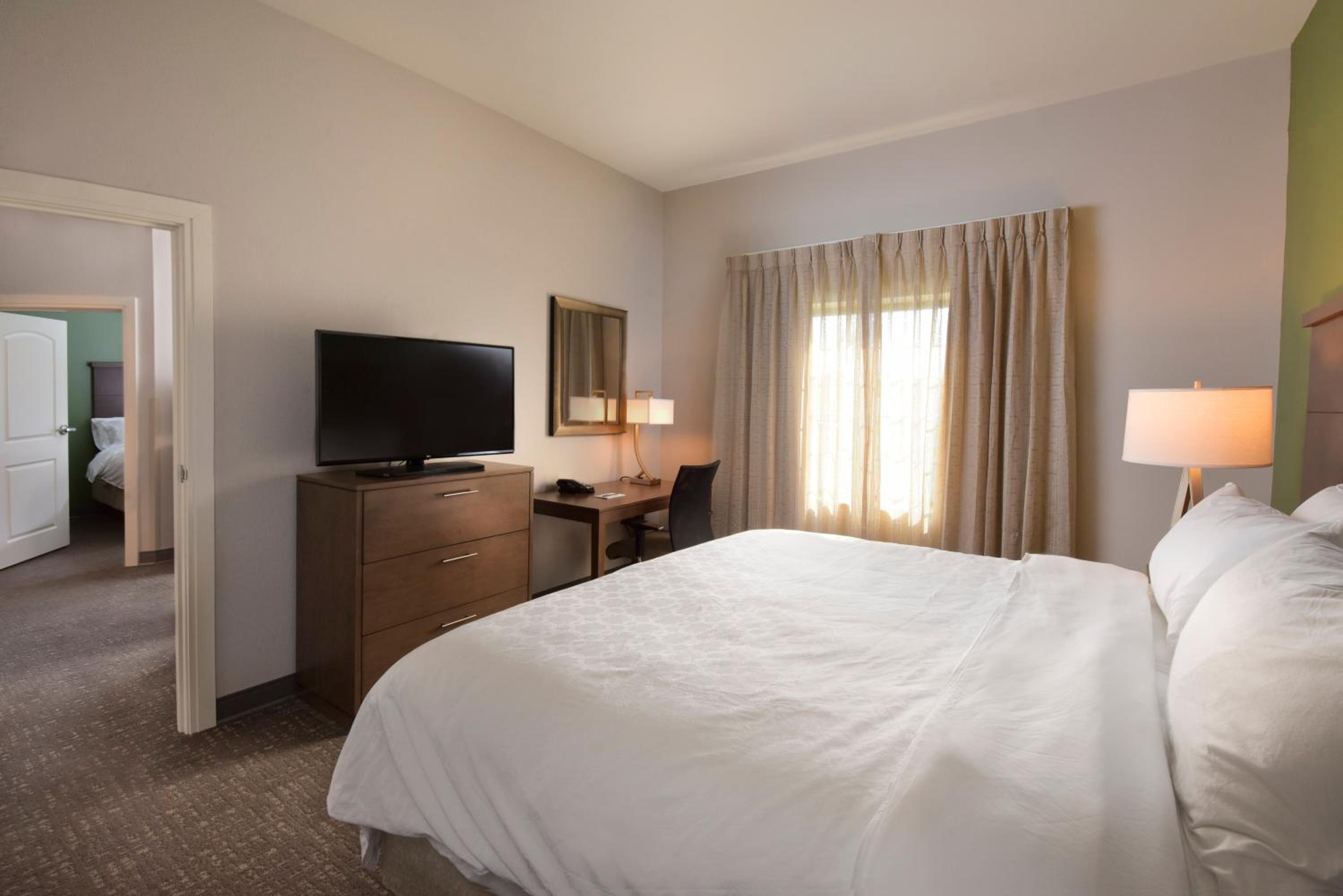 Two-Bedroom Suite photo 3
