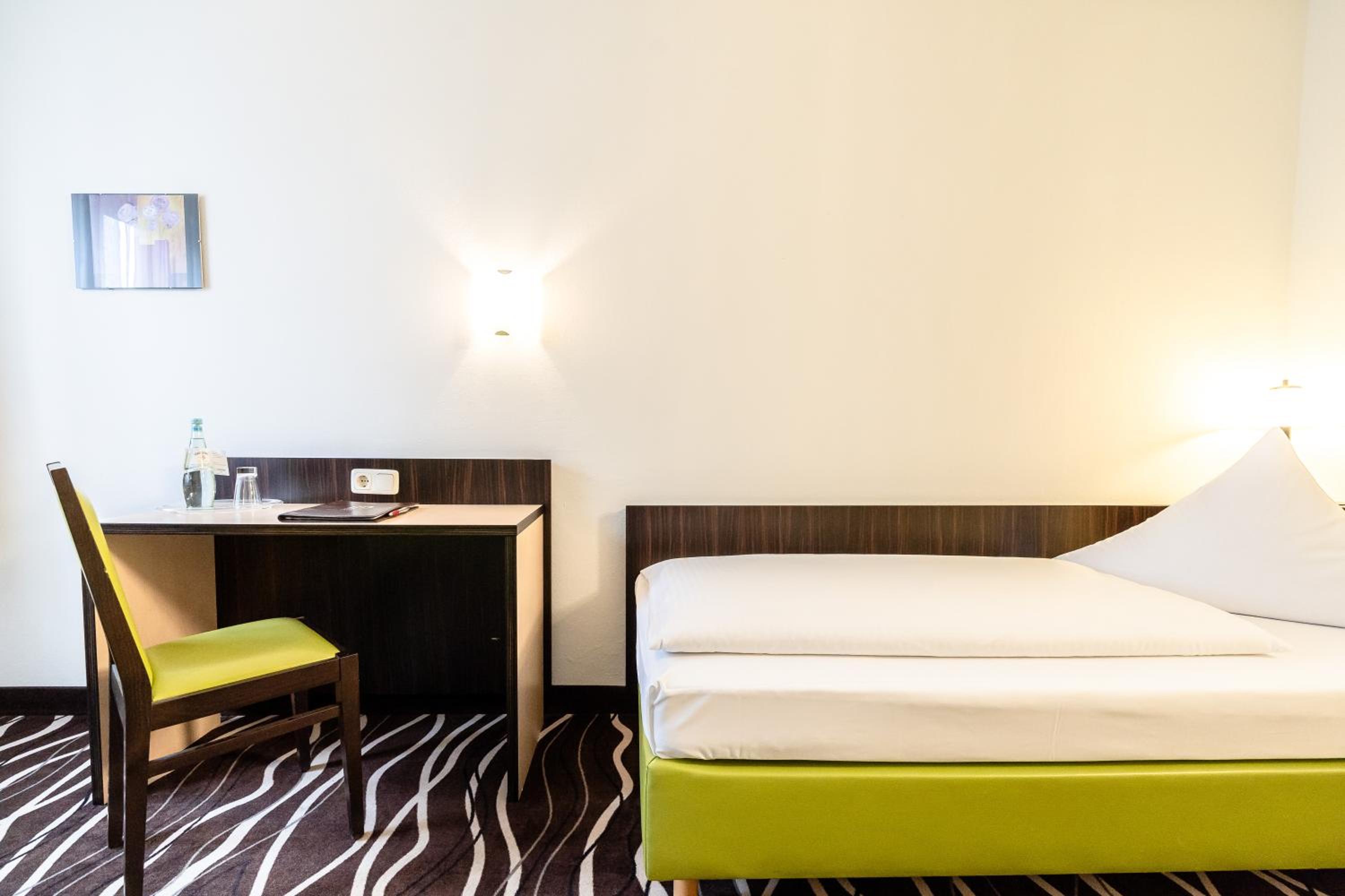 Standard Single Room photo 2
