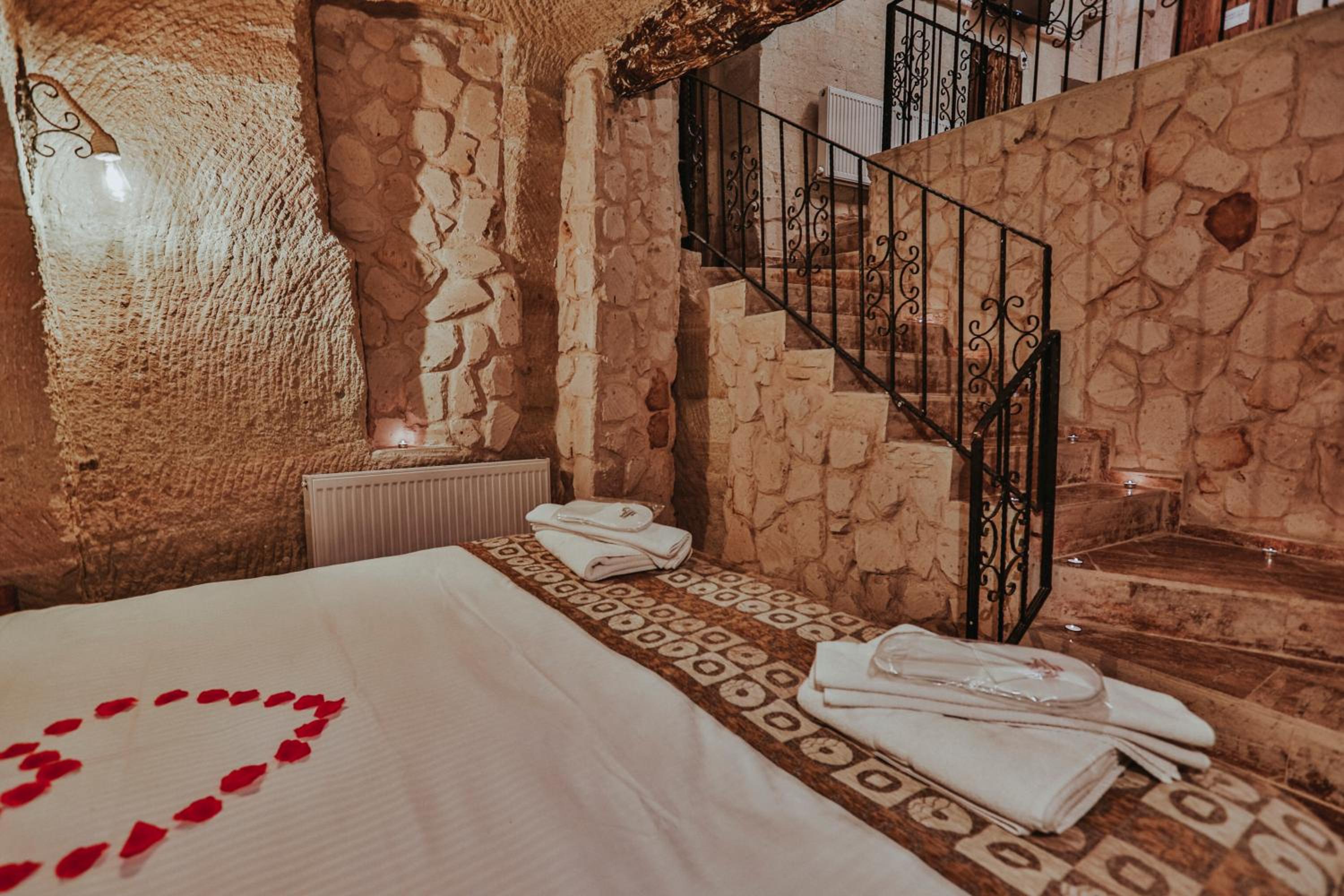 King Room with Spa Bath - Photo 27