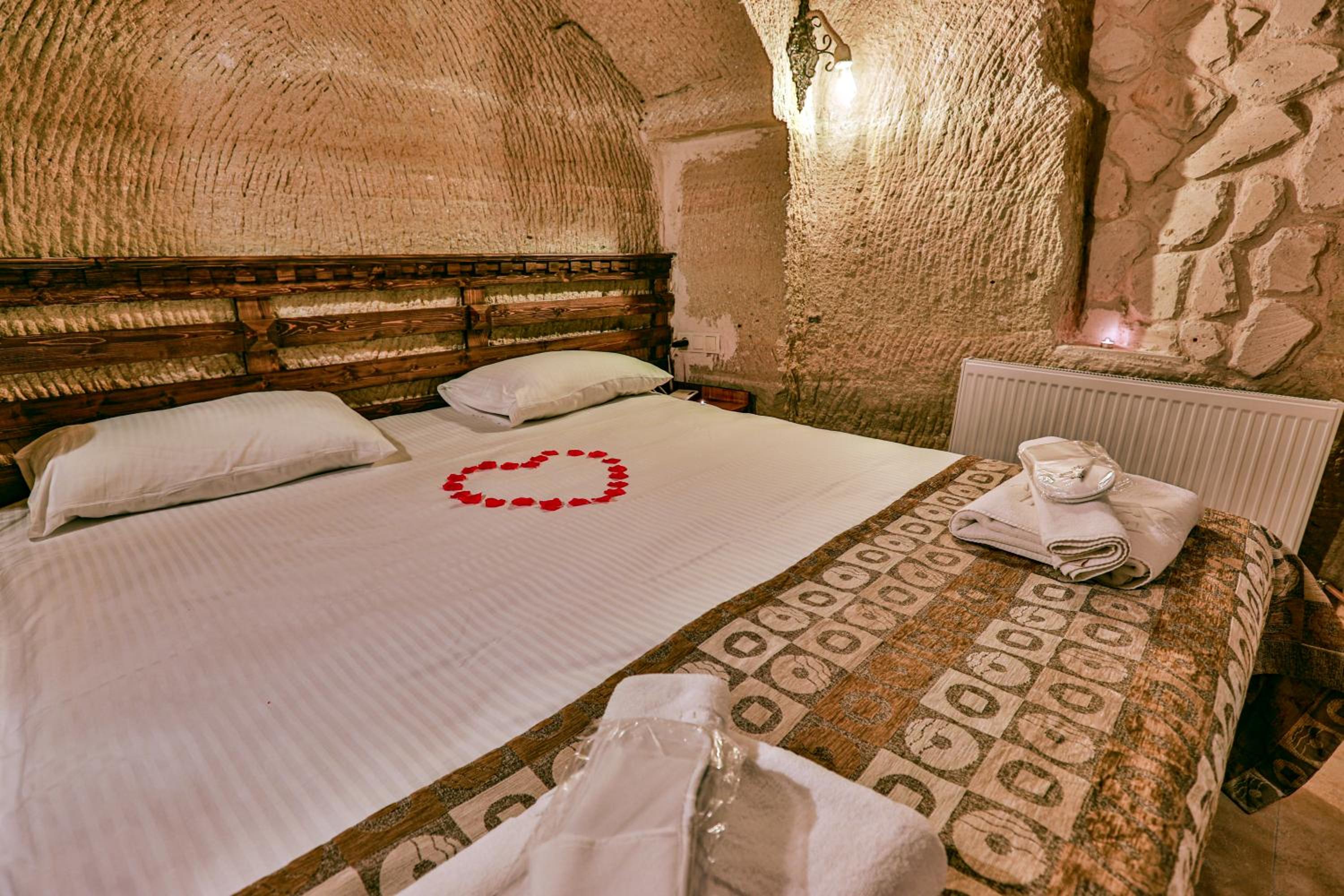 King Room with Spa Bath - Photo 26