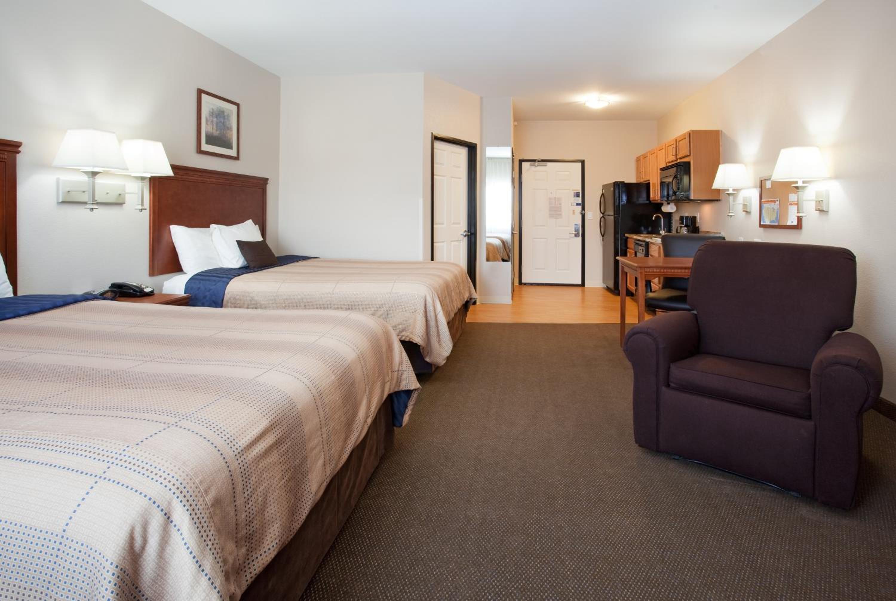 Studio Suite with Two Queen Beds - Photo 1