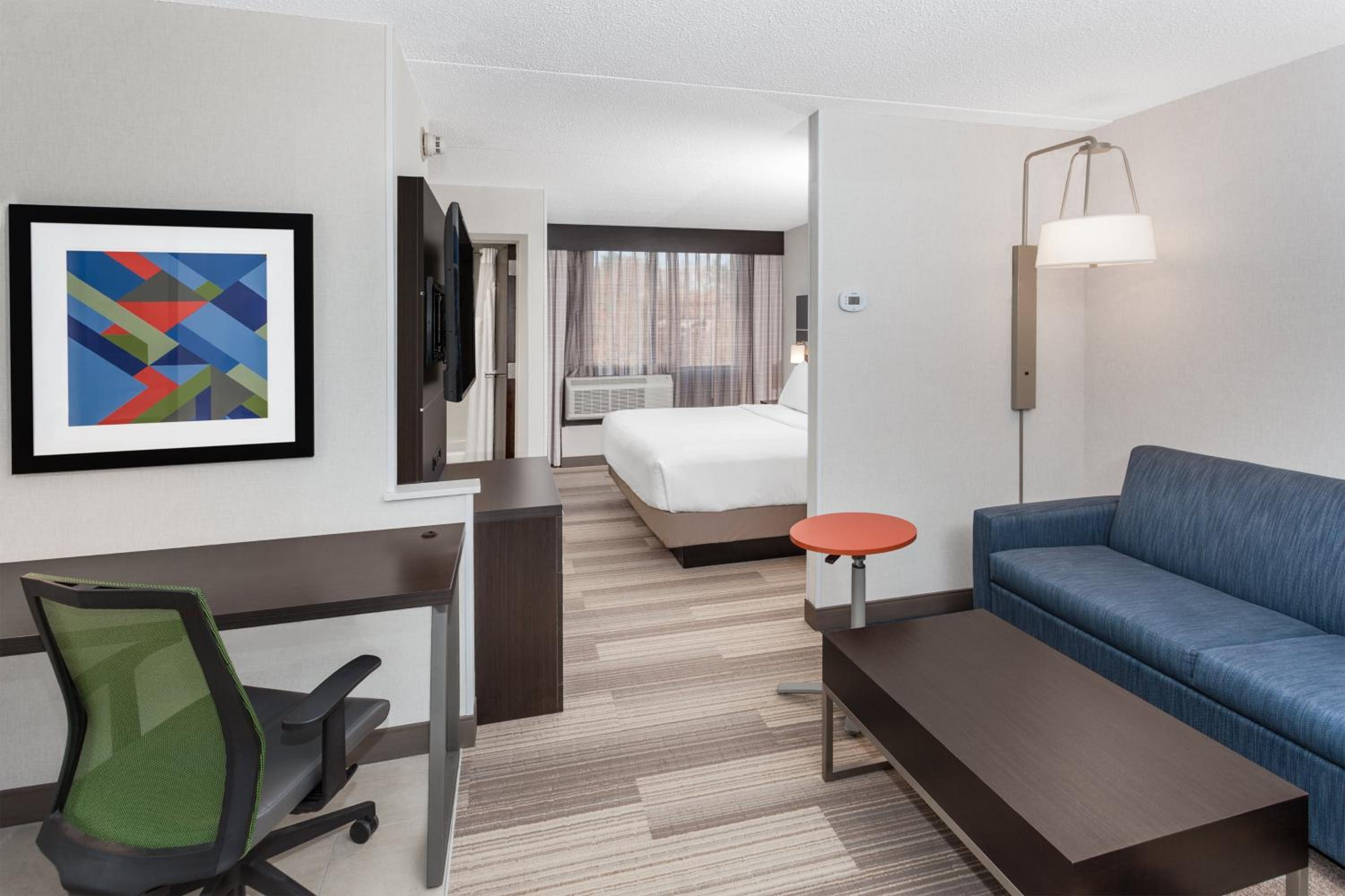 King Suite - Photo 3