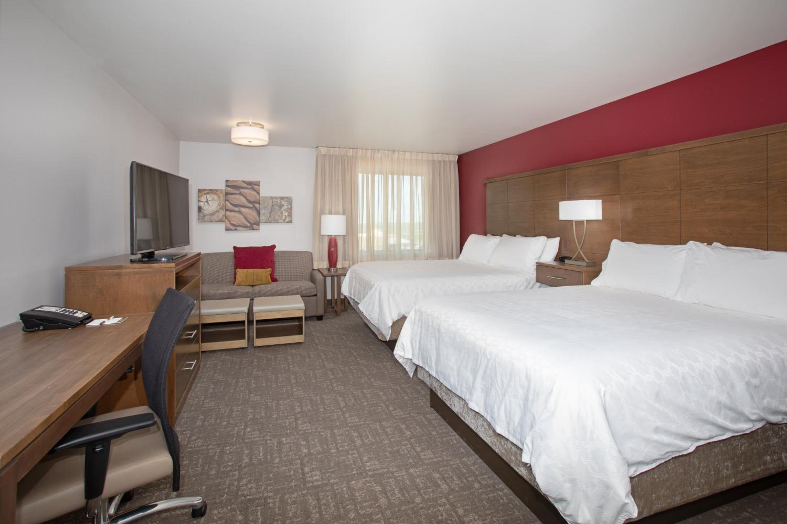 Queen Studio with Two Queen Beds - Hearing Accessible photo 3