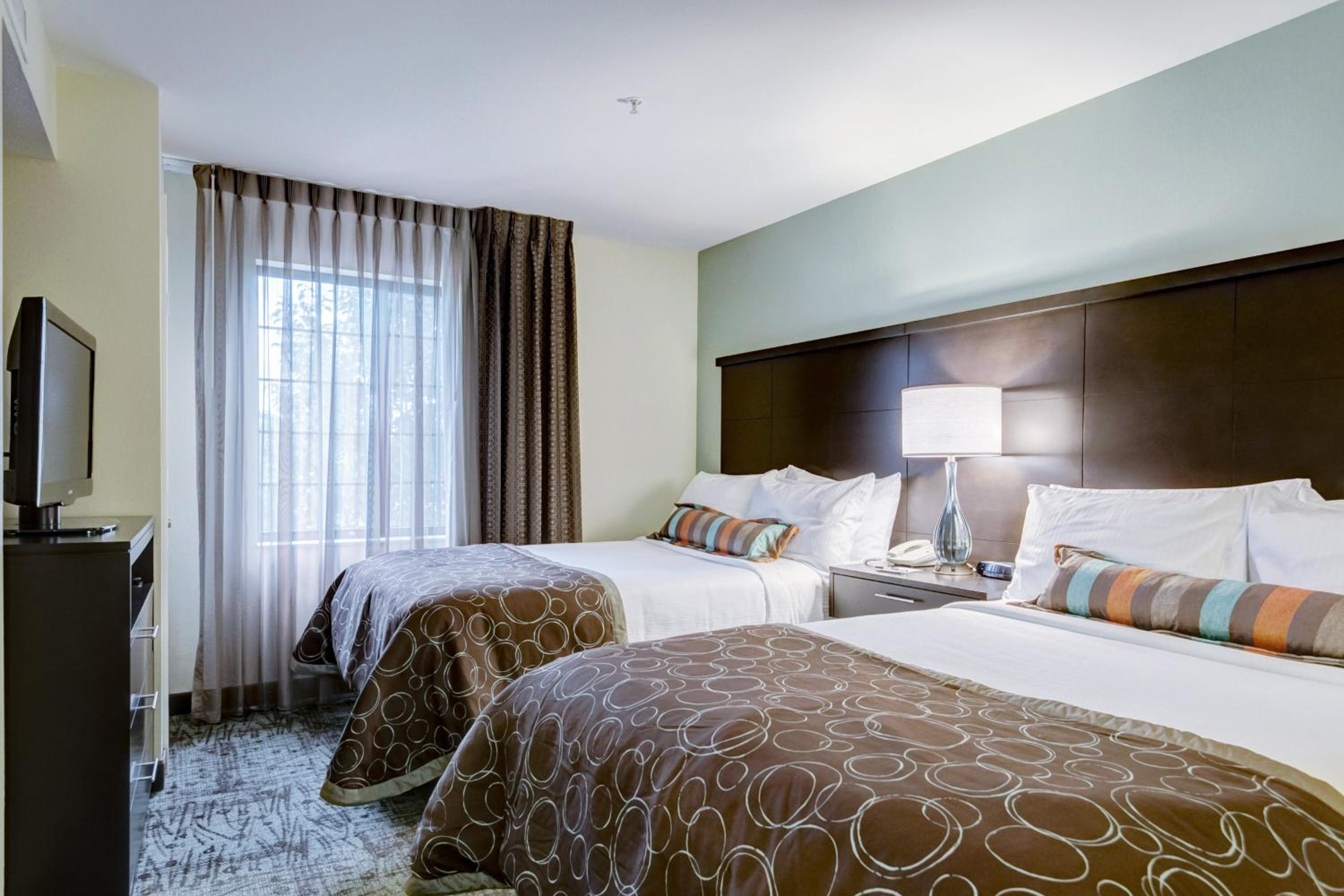 One-Bedroom Suite - Non-Smoking