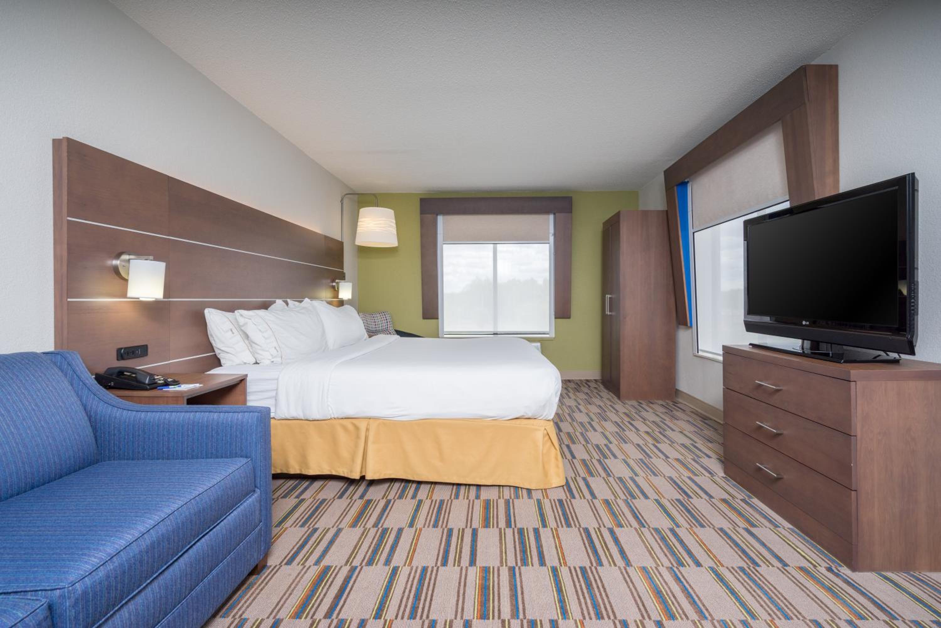 King Suite - Photo 2