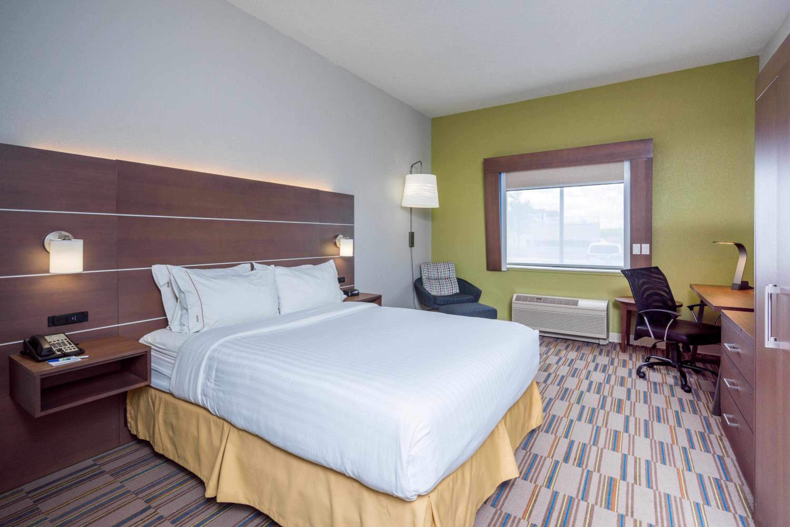 Standard King Room - Photo 1