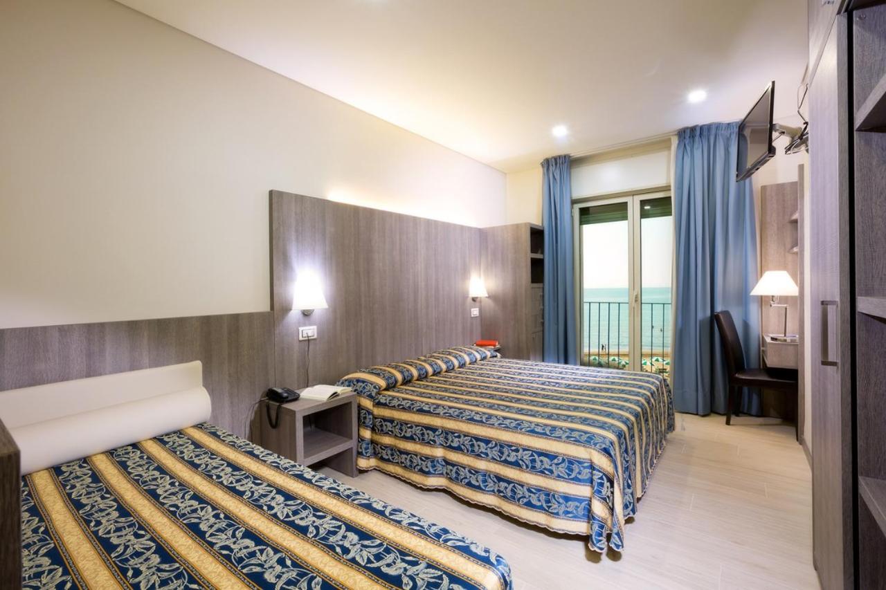Superior Triple Room photo 3