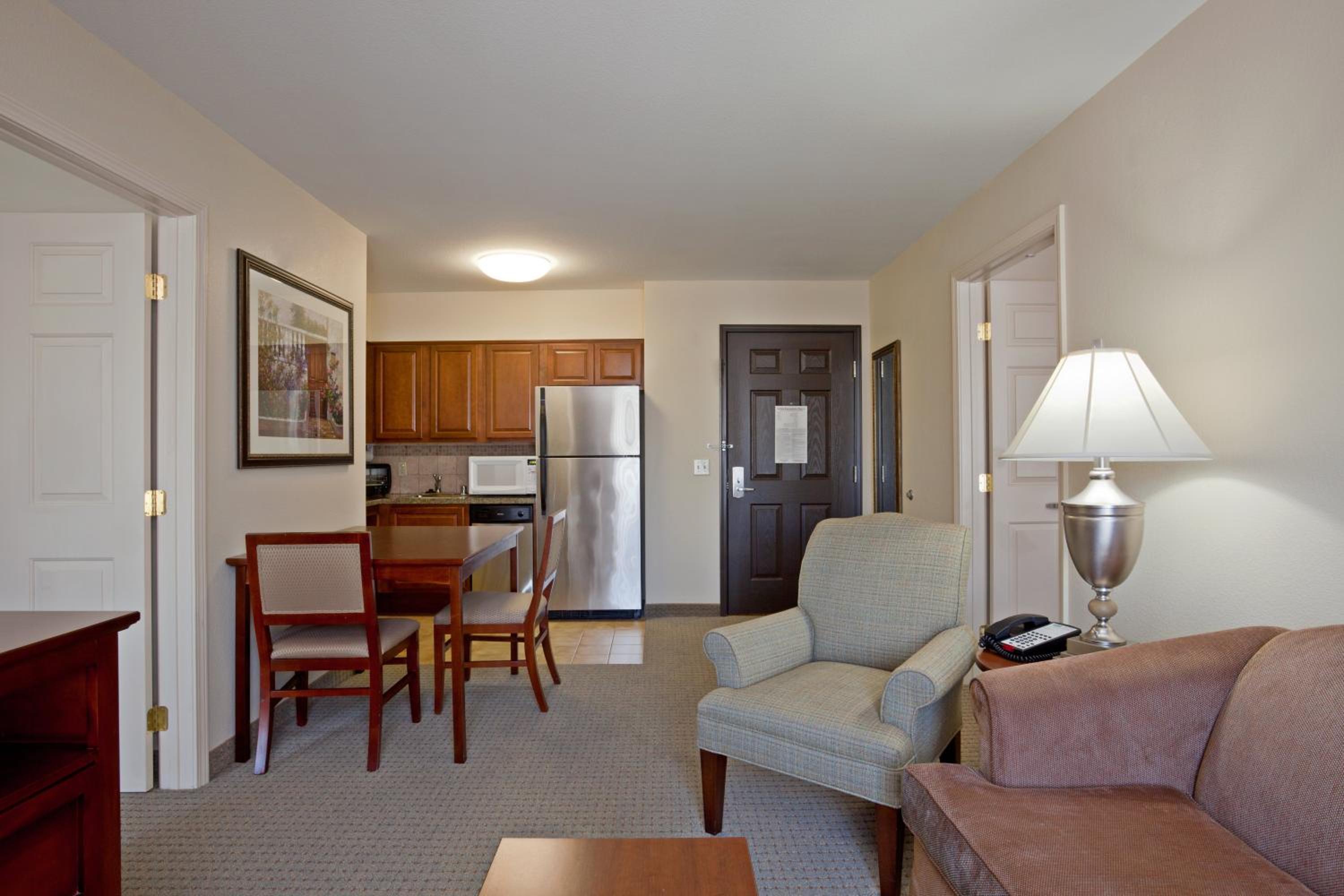 Two-Bedroom Suite - Photo 2