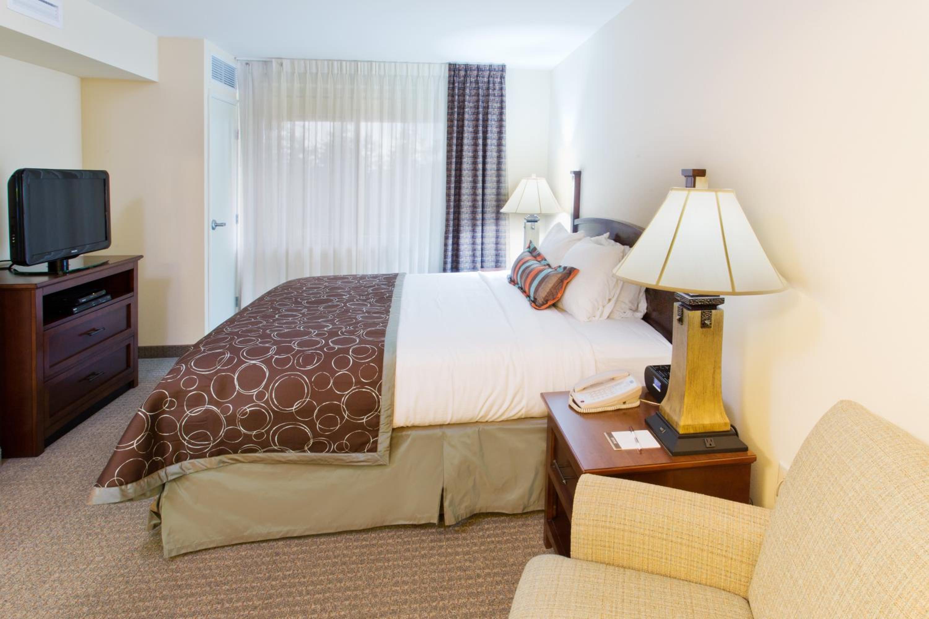 King Studio Suite with Sofa Bed - Photo 2