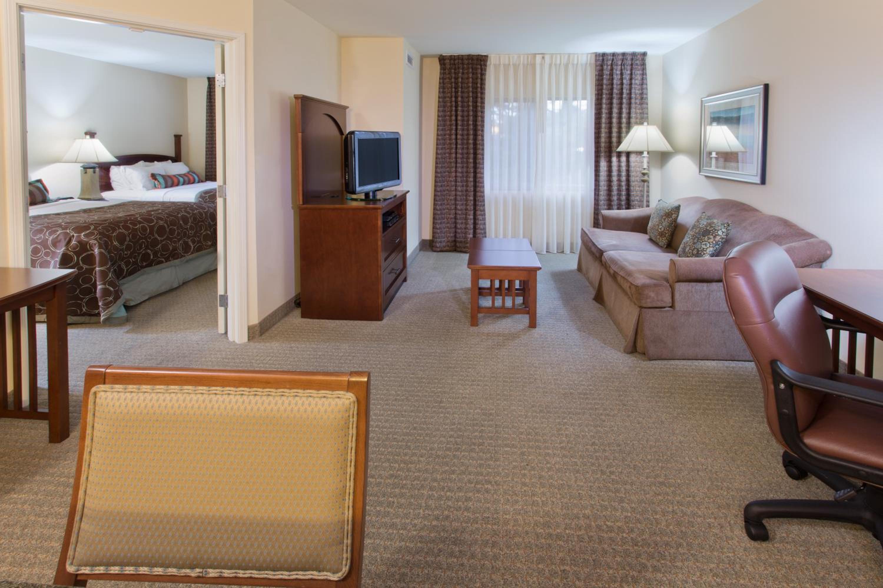 One-Bedroom Suite with Two Queen Beds - Photo 4