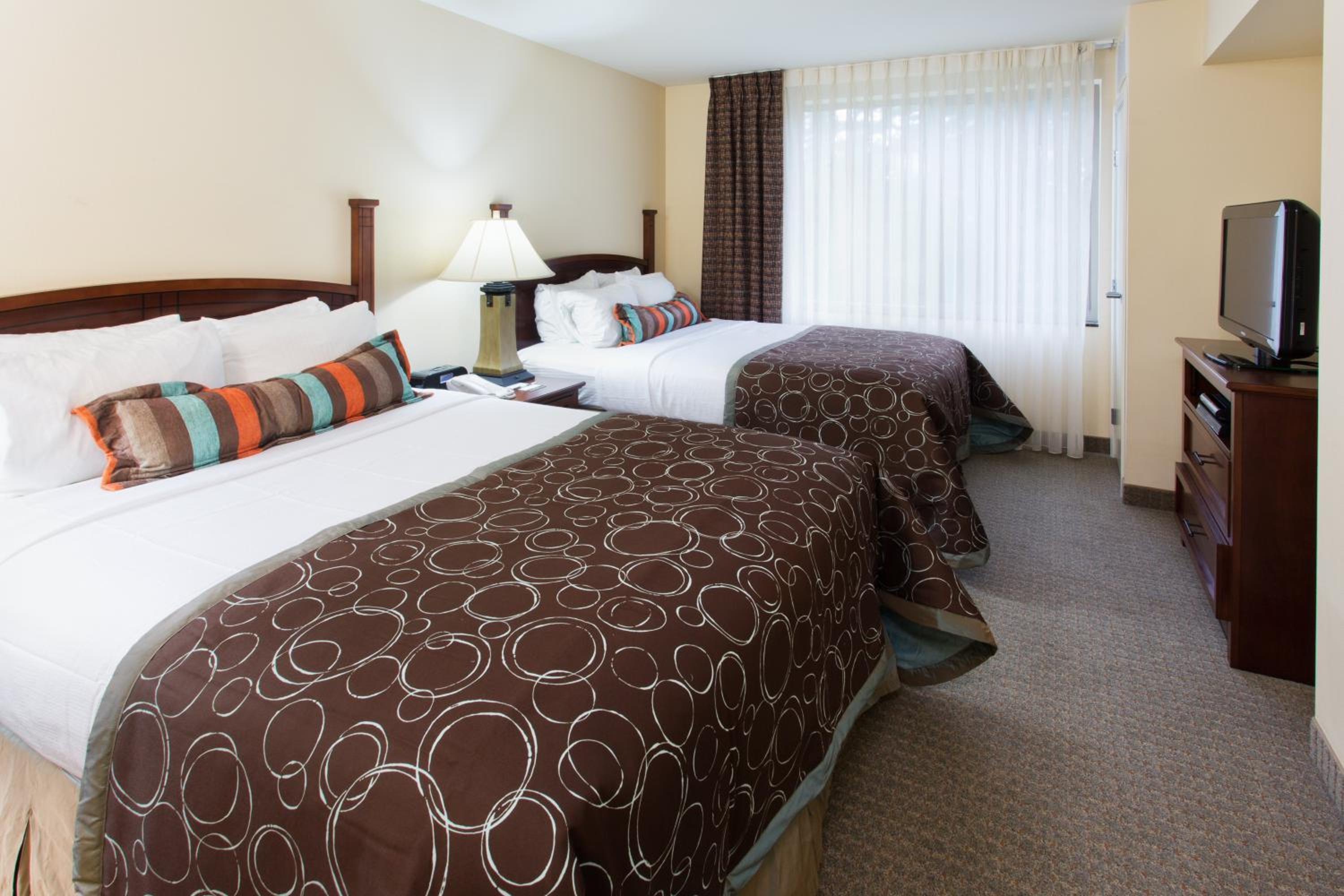 One-Bedroom Suite with Two Queen Beds - Photo 3
