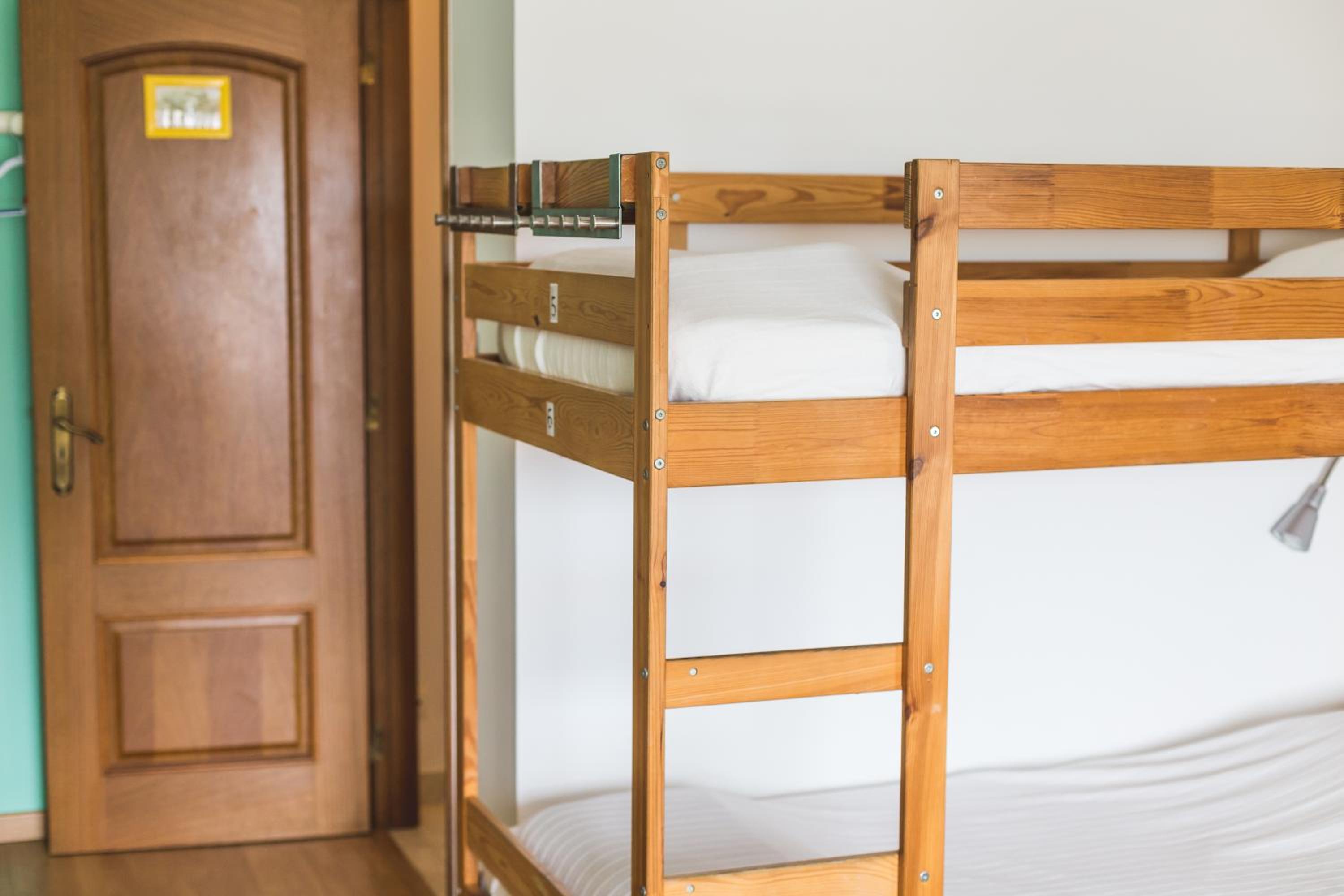 Bed in 6-Bed Dormitory Room photo 3