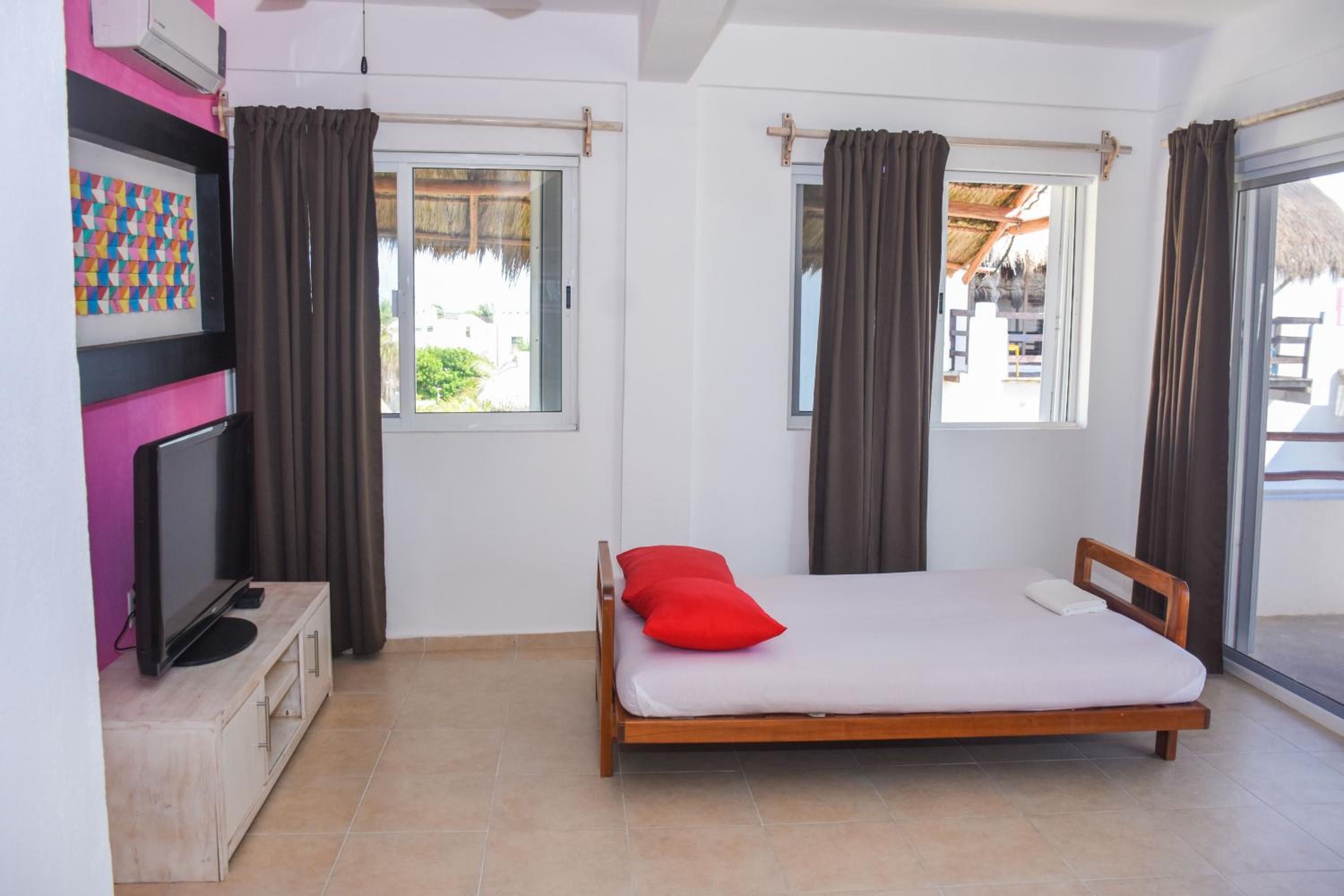 Family Room with Side Sea View