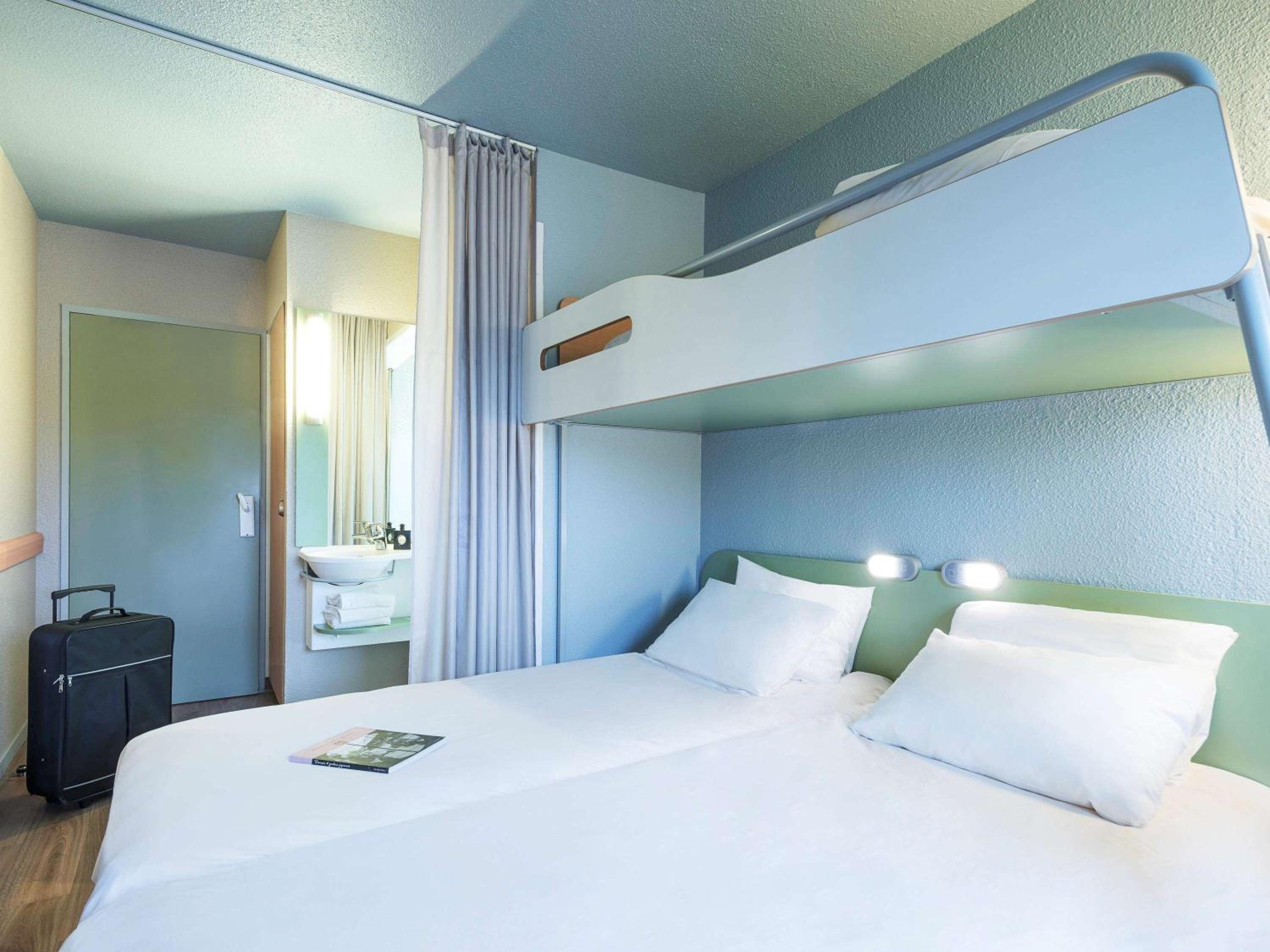 Standard Room with Two Single Bed photo 3