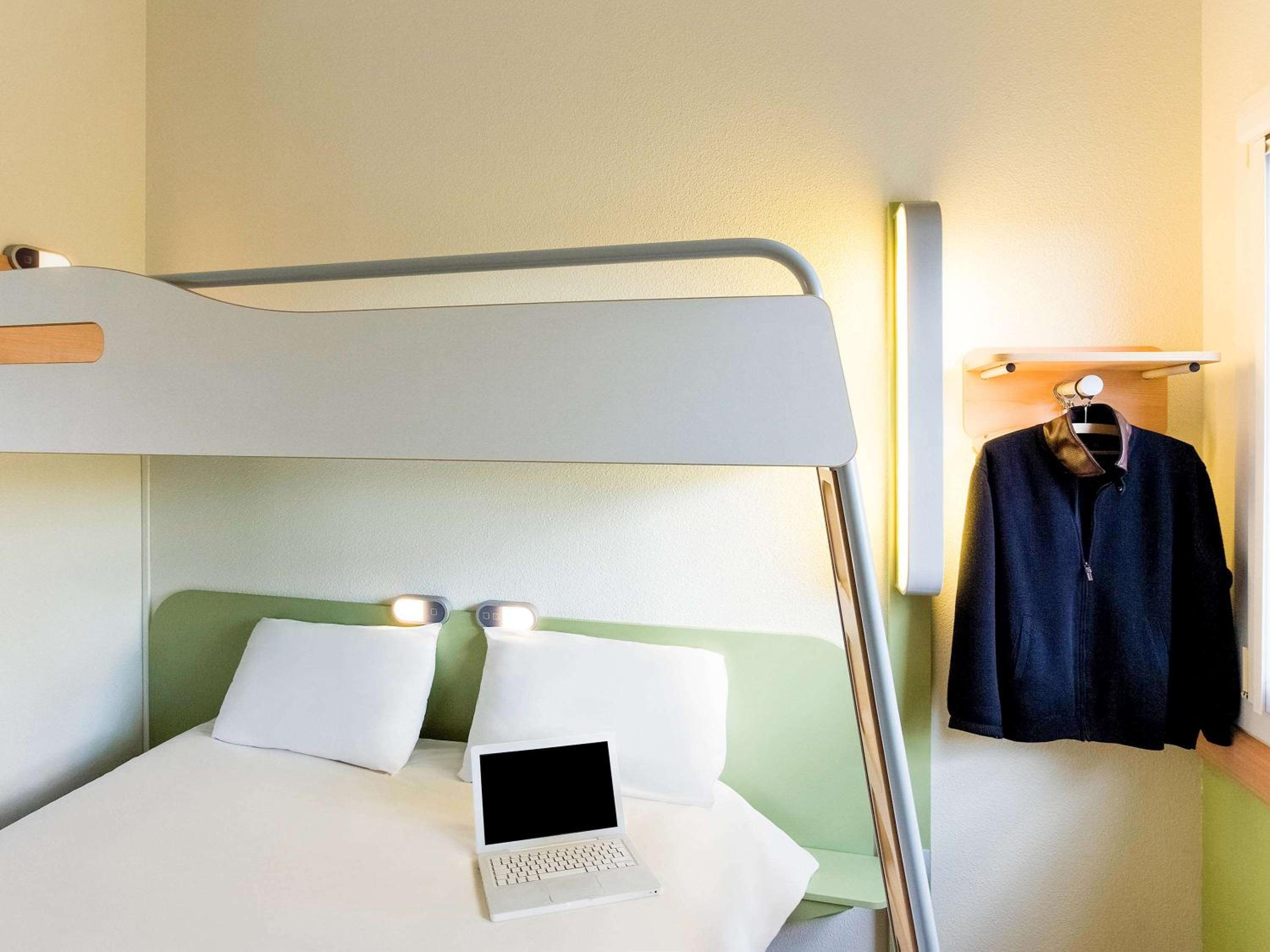 Triple Room with One Double Bed and One Bunk Bed - Photo 6