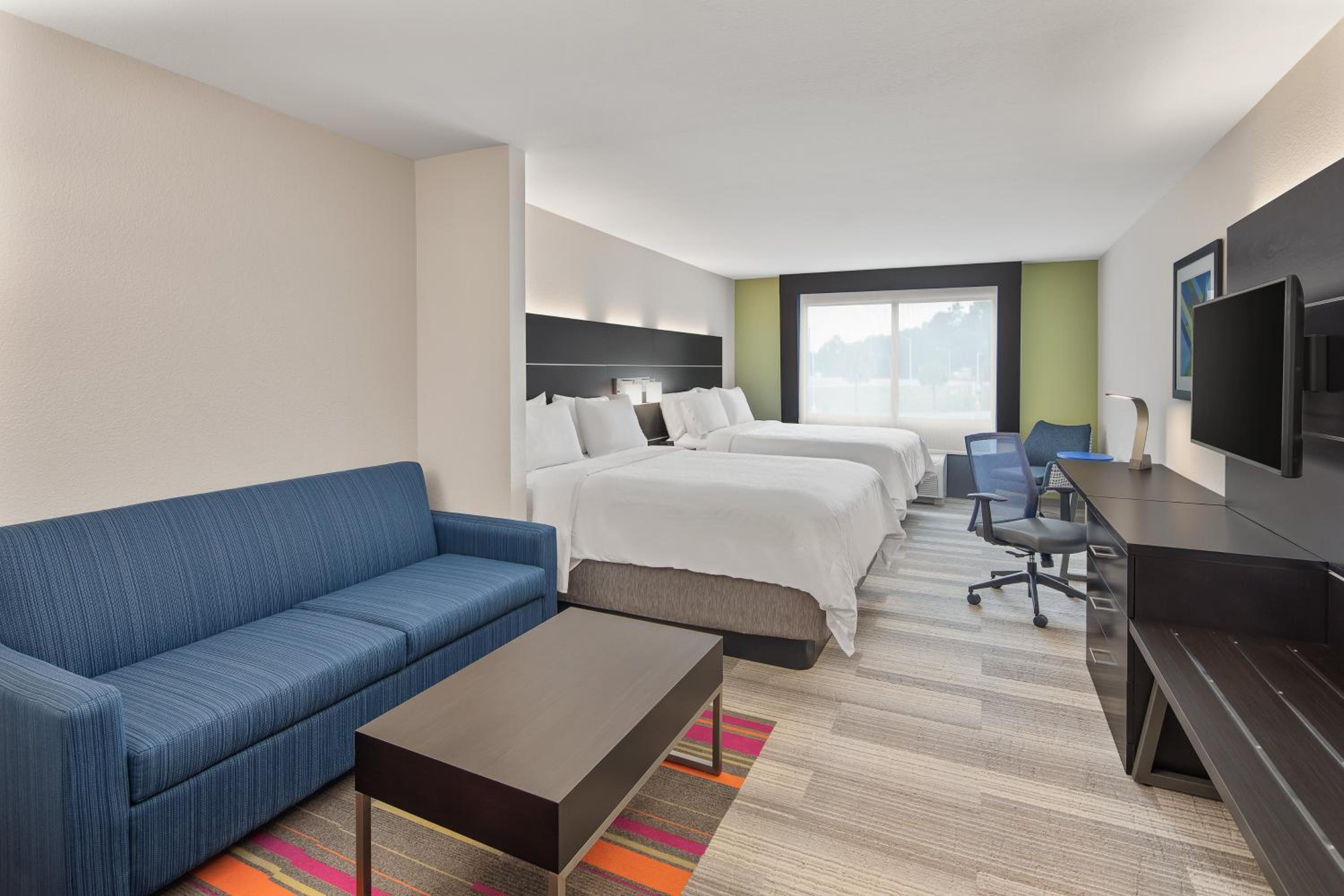 Suite with Two Queen Beds - Photo 1