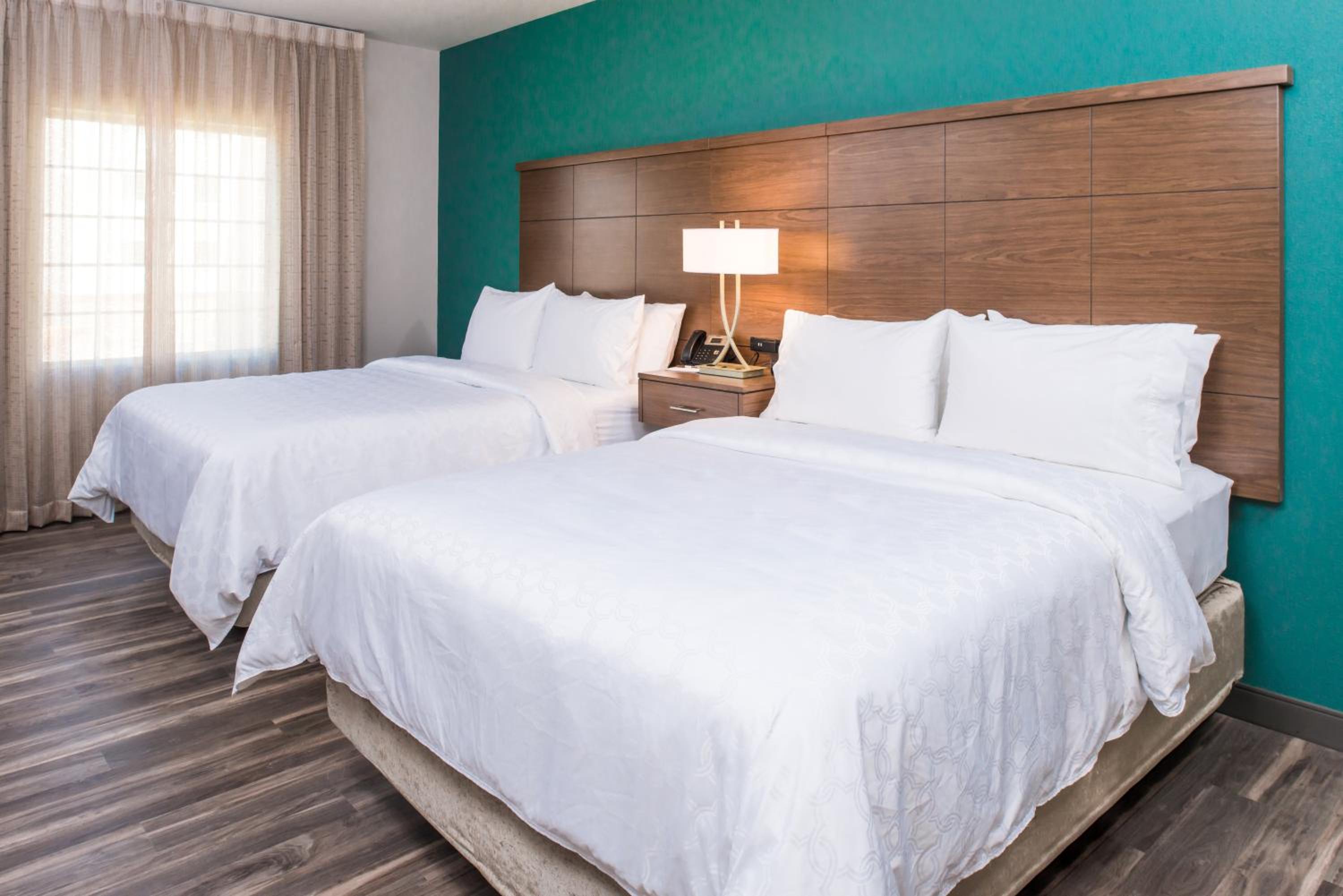 One-Bedroom Suite with Two Double Beds photo 2
