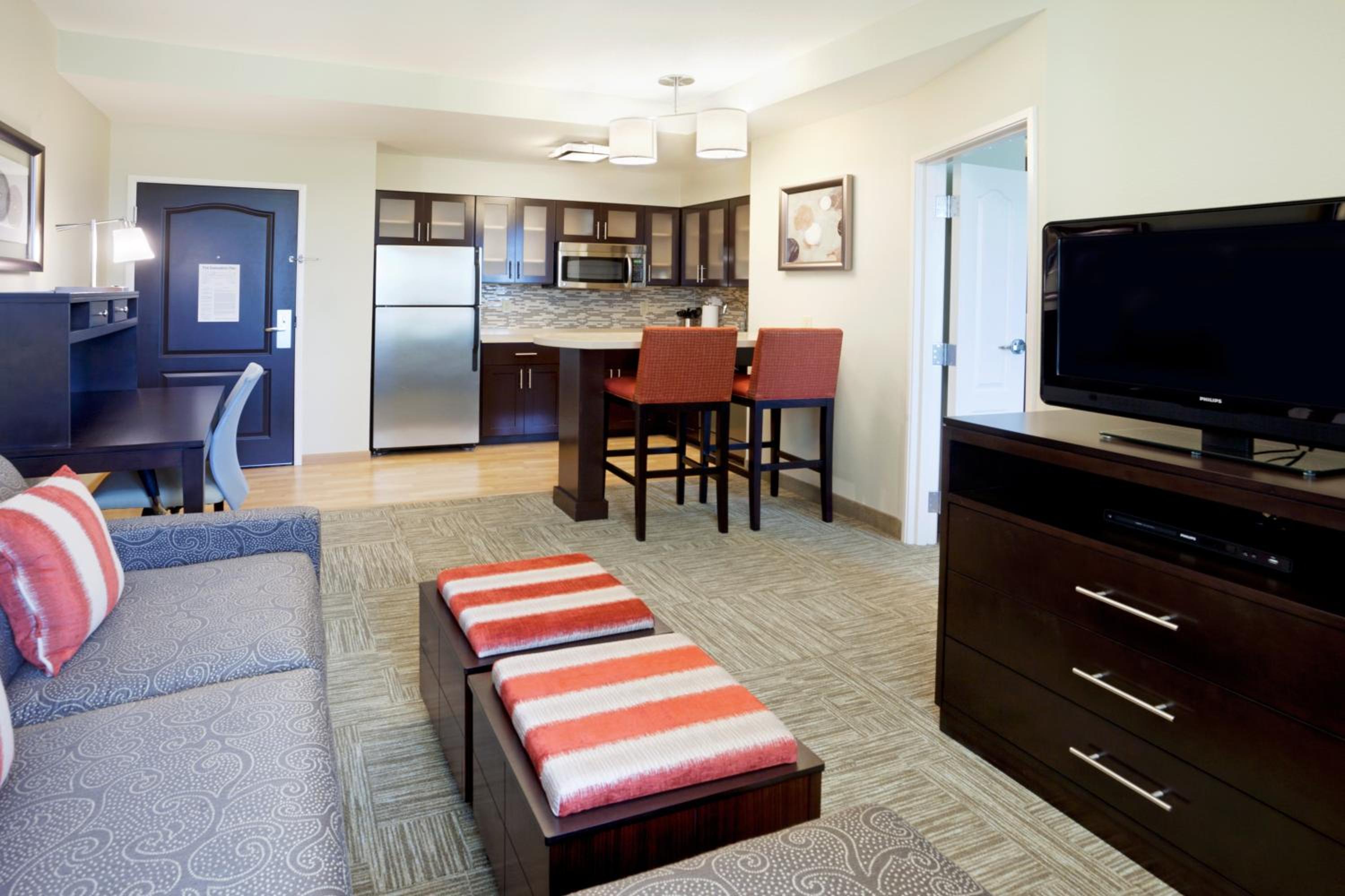 One-Bedroom Suite with Two Double Beds - Photo 2