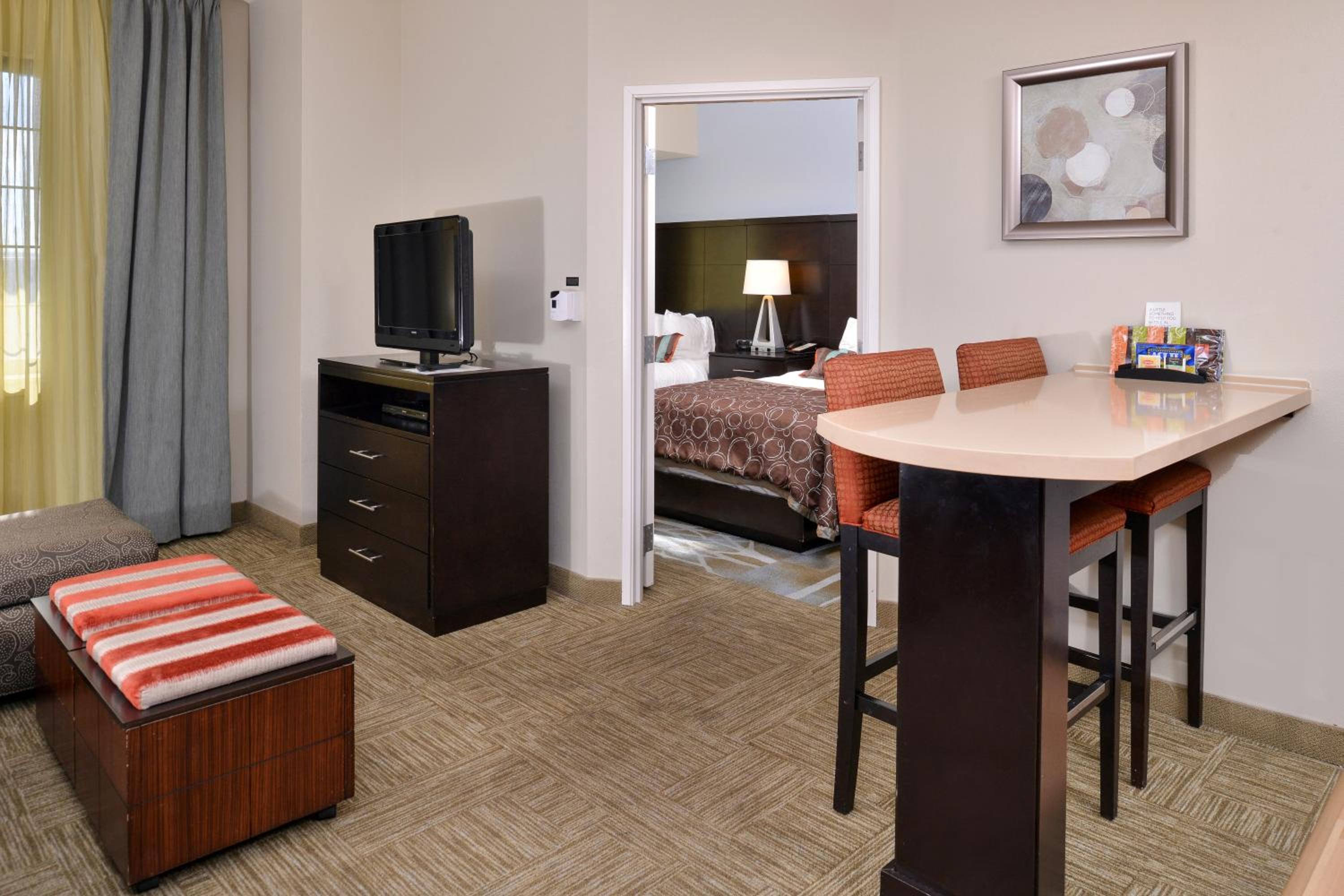 One-Bedroom Suite with Two Double Beds - Photo 3
