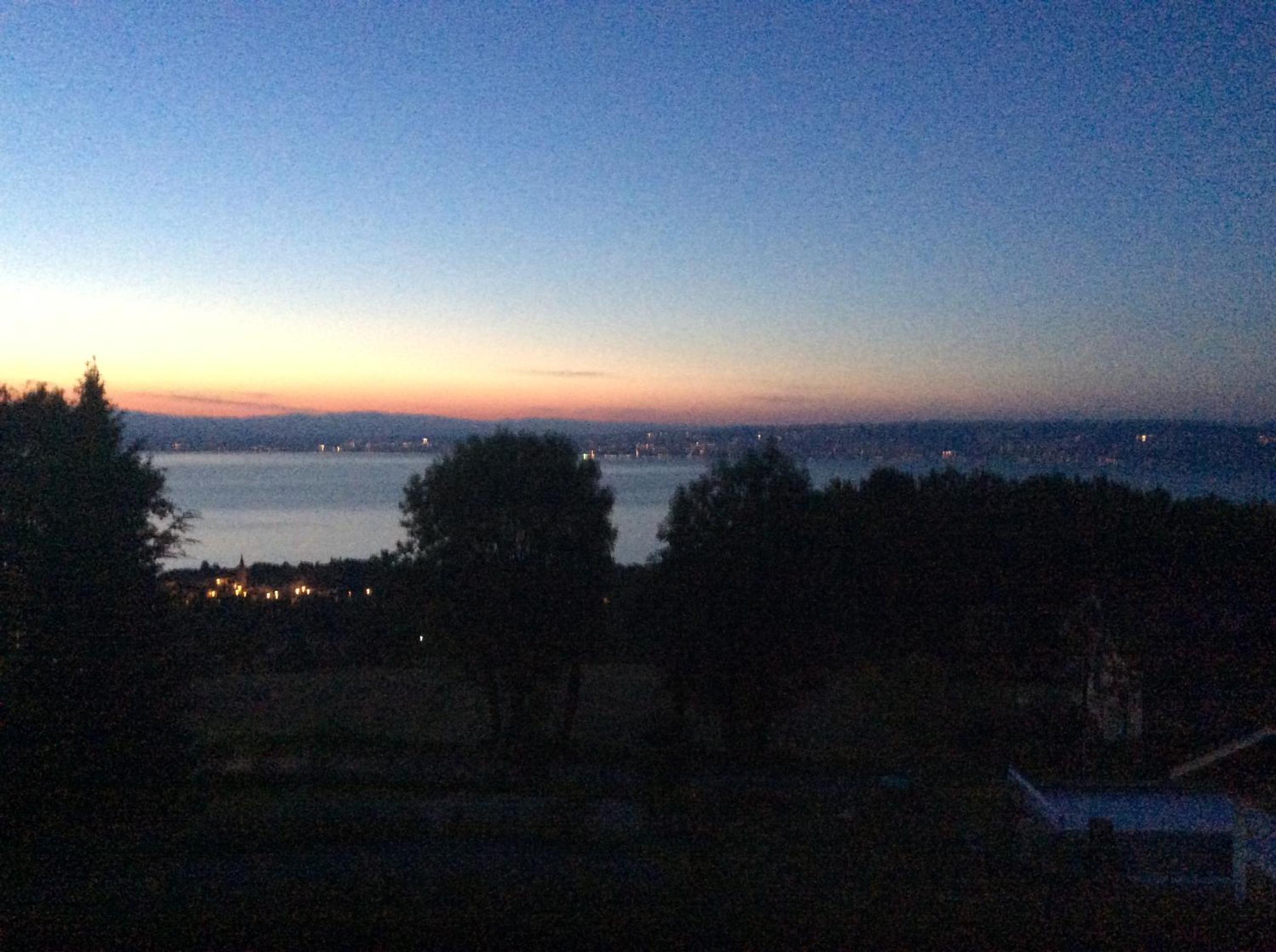 Apartment with Lake View photo 3