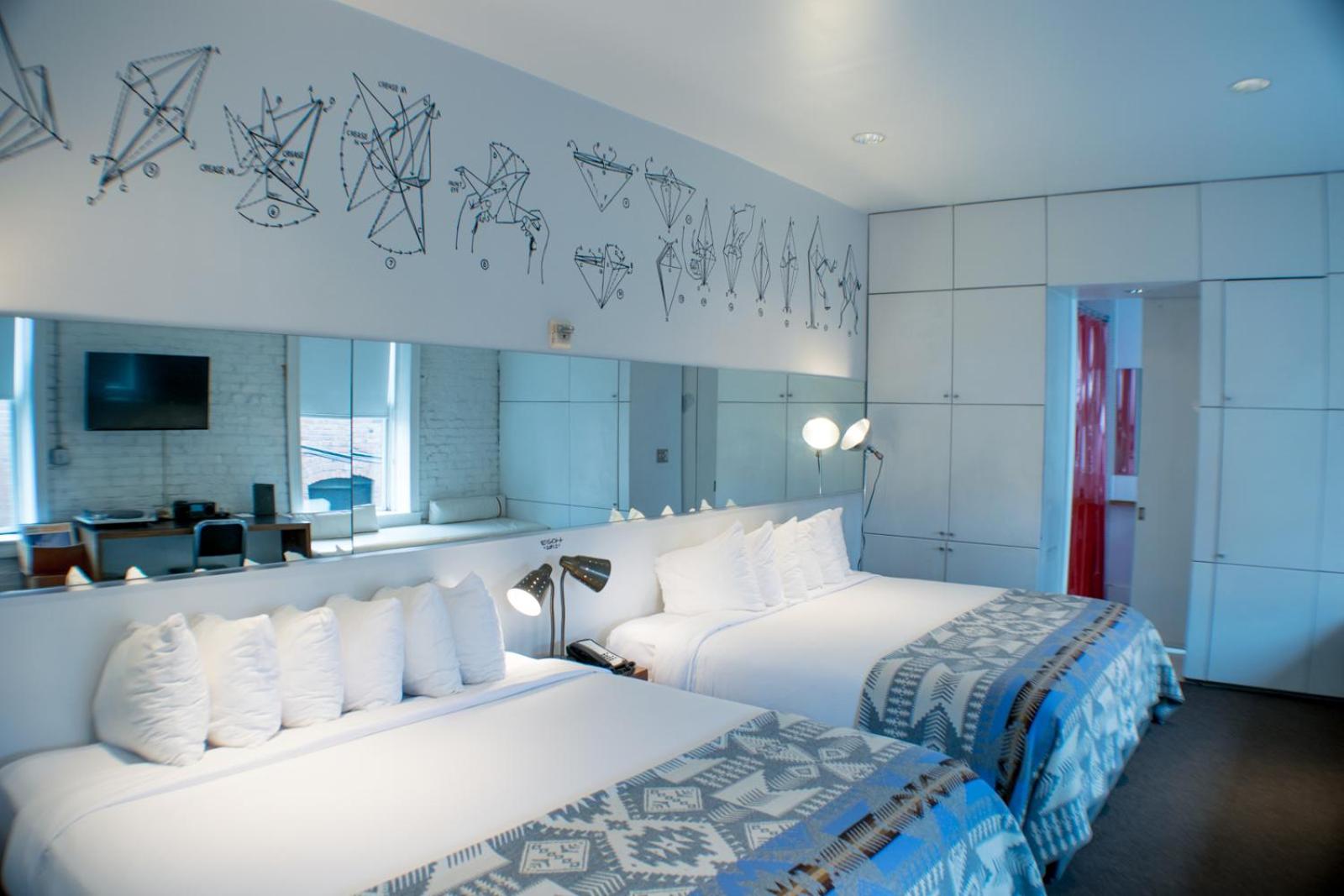 Two King Room with Private Bathroom photo 3