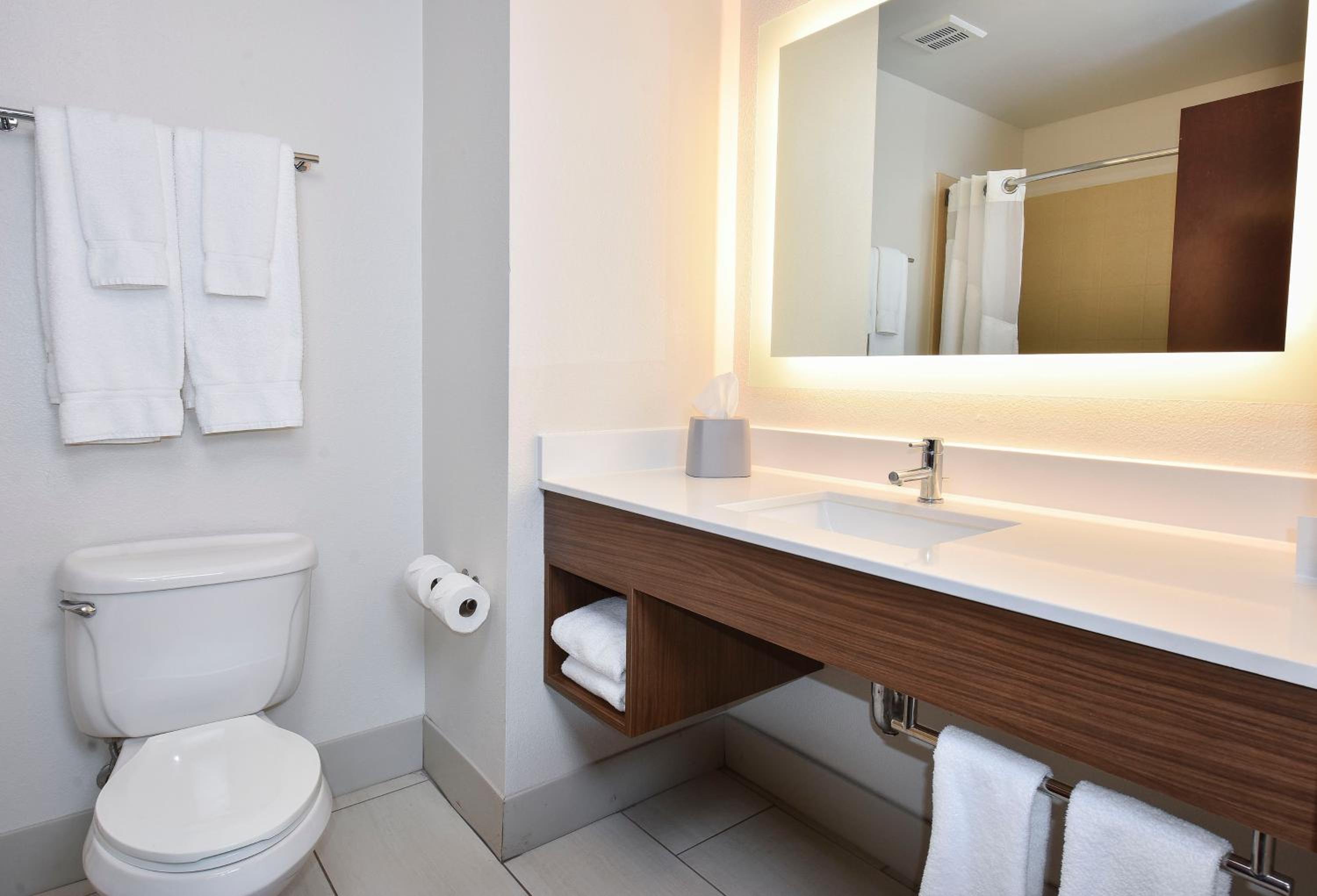 Queen Suite with Two Queen Beds and Additional Living Area - Photo 3