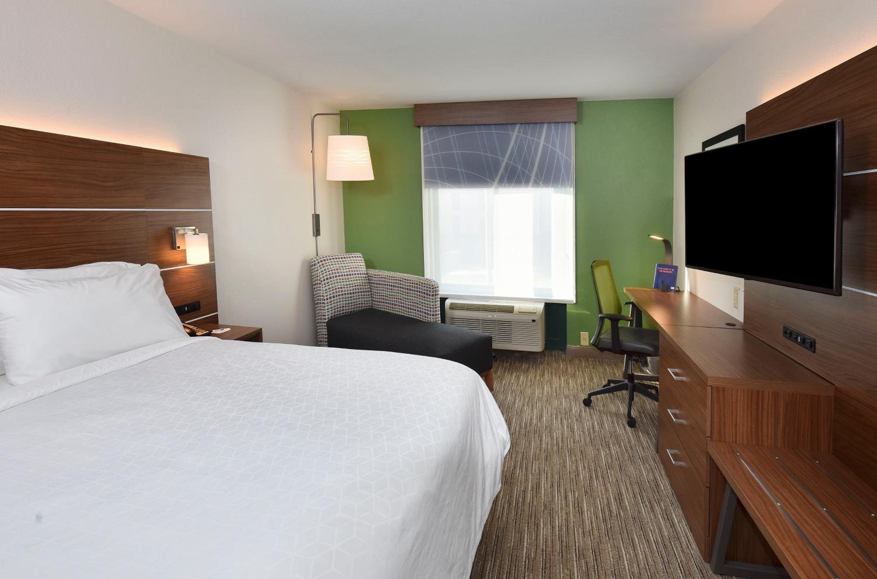 Standard King Room - Photo 1