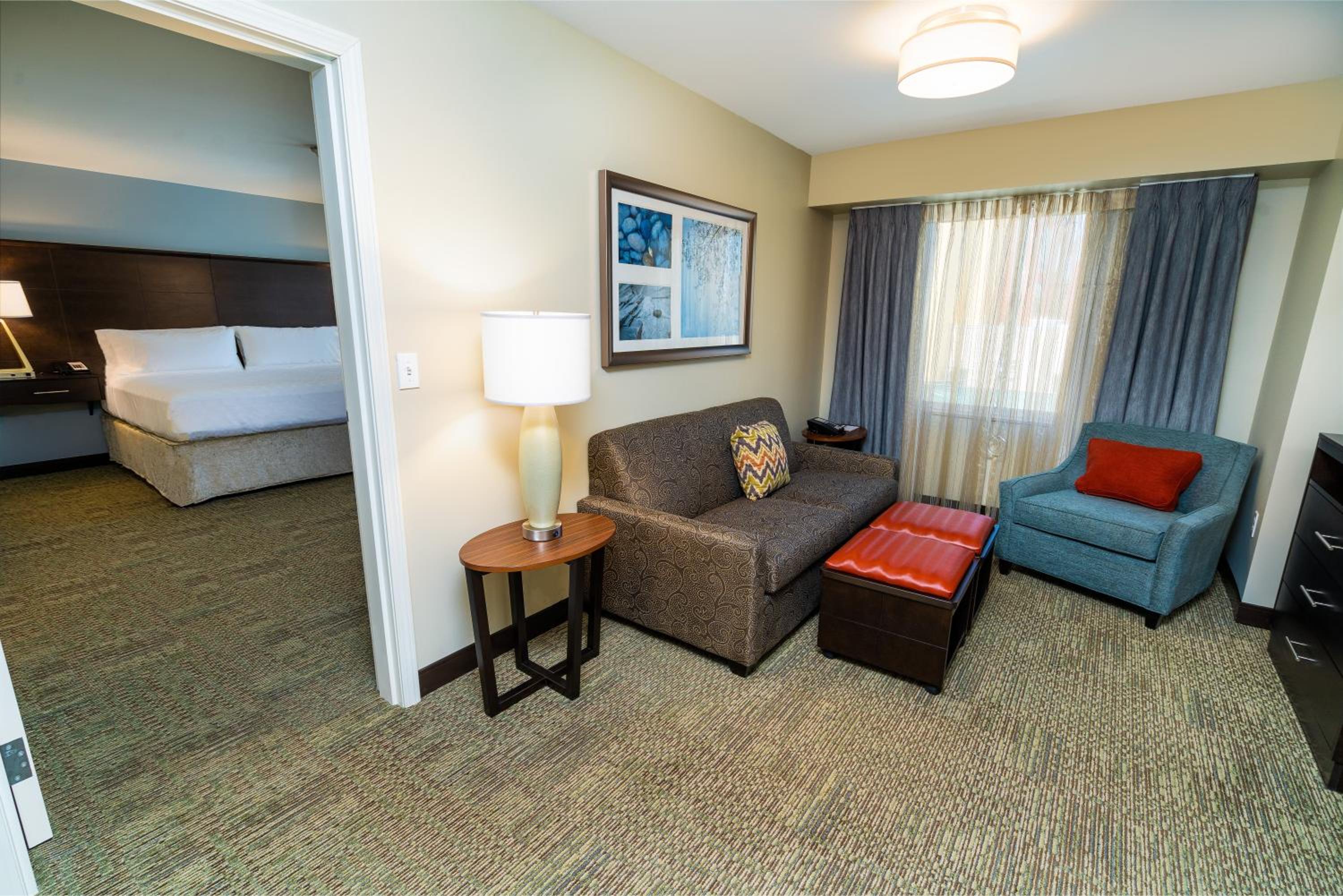 Two-Bedroom Queen Suite - Photo 6