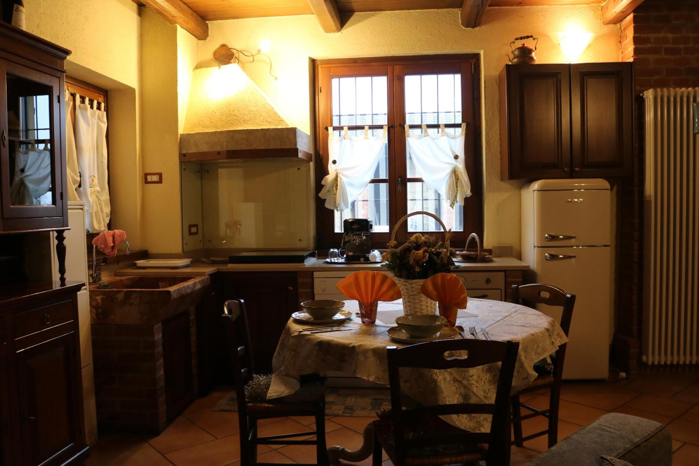 One-Bedroom House - Photo 10