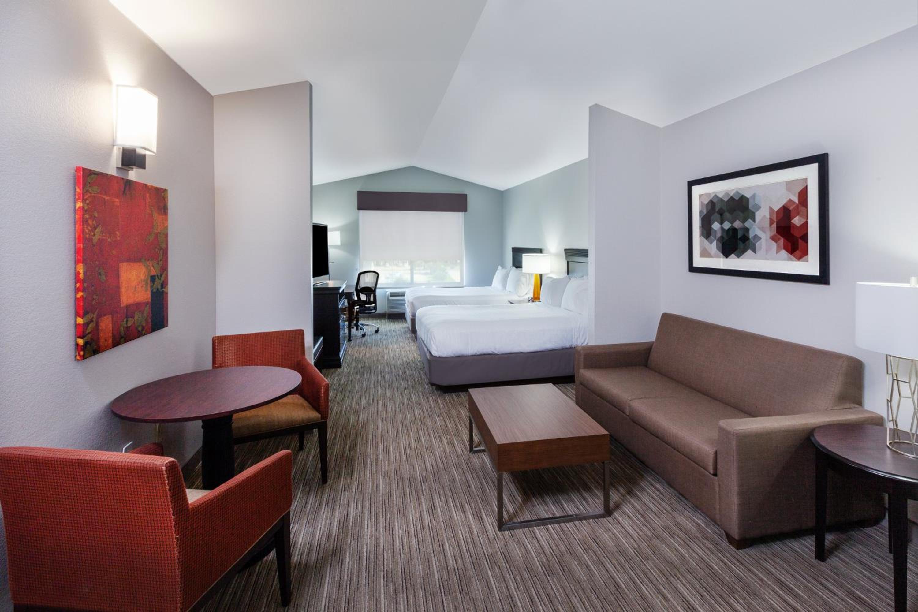 Suite with Two Queen Beds