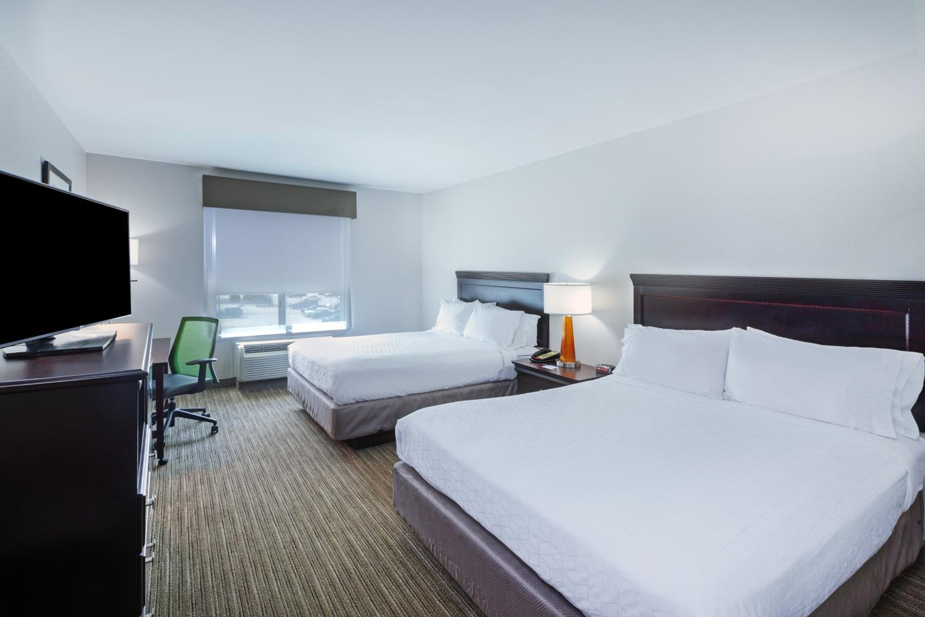 Standard Queen Room with Two Queen Beds - Photo 1