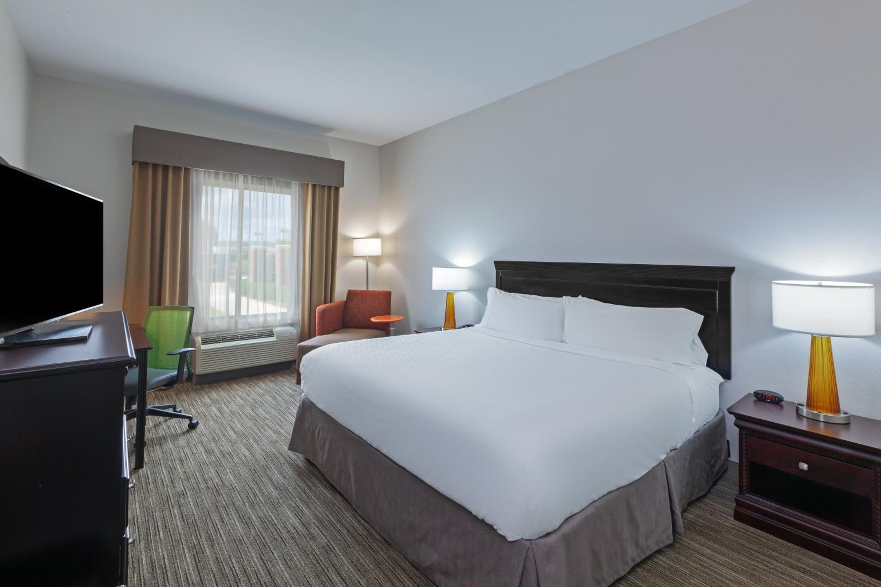 Standard King Room - Photo 1