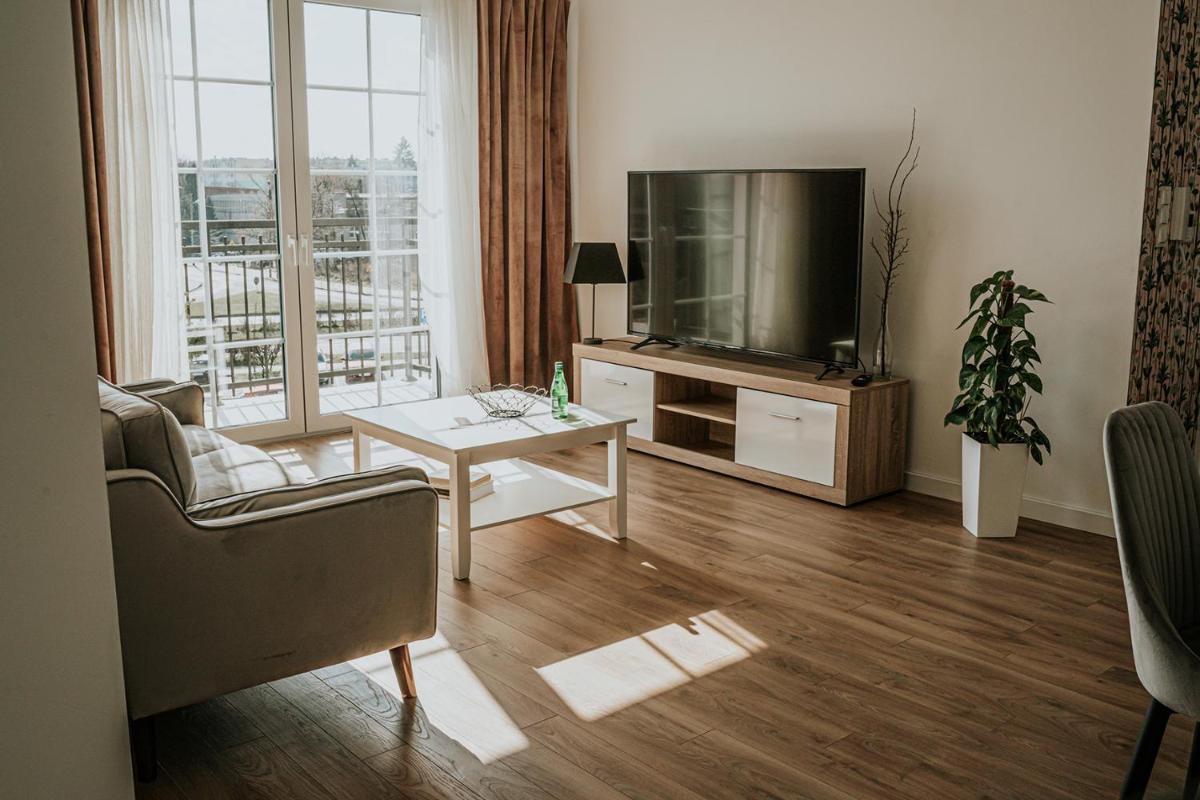 Deluxe Suite - Photo 11