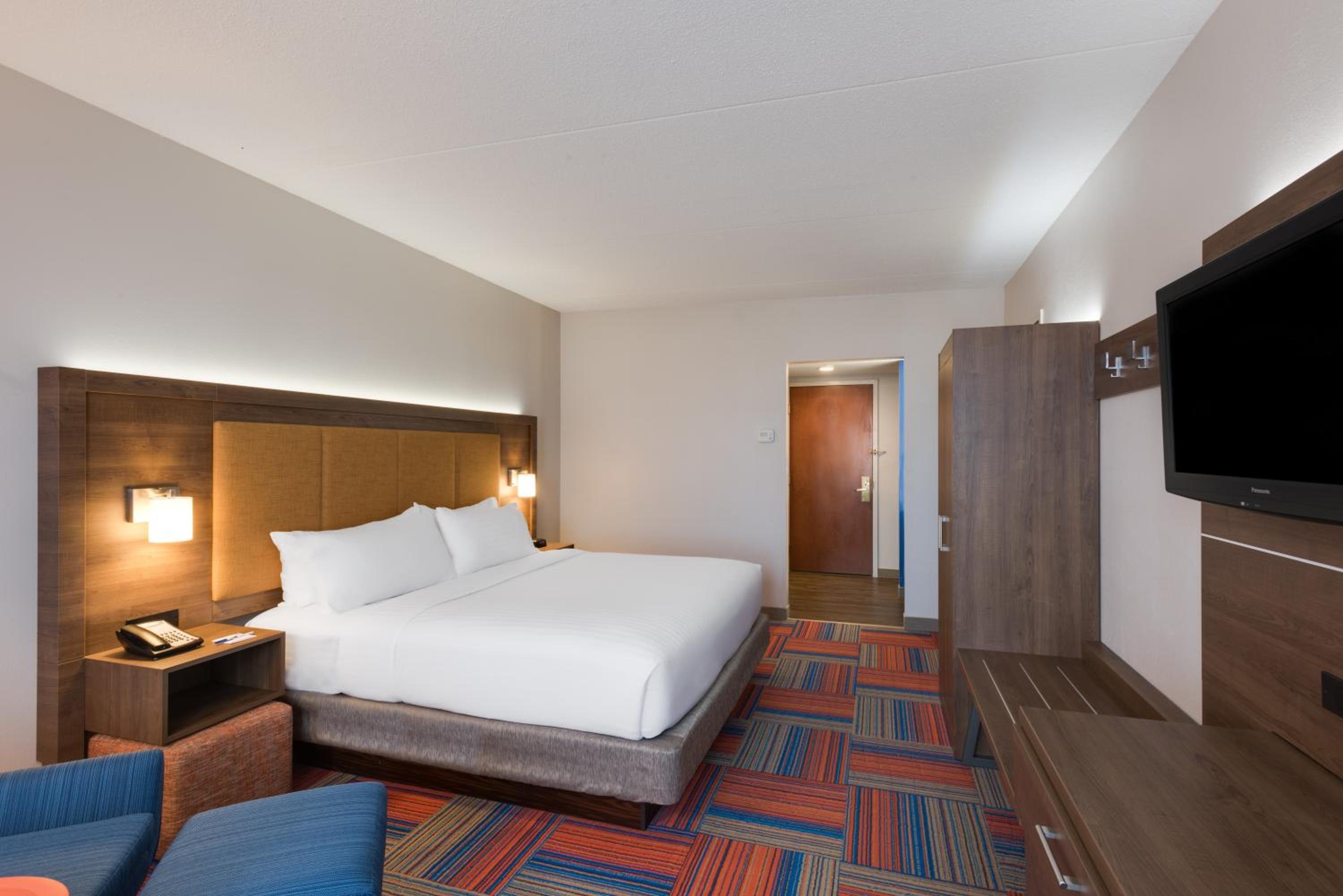 Standard King Room - Photo 1