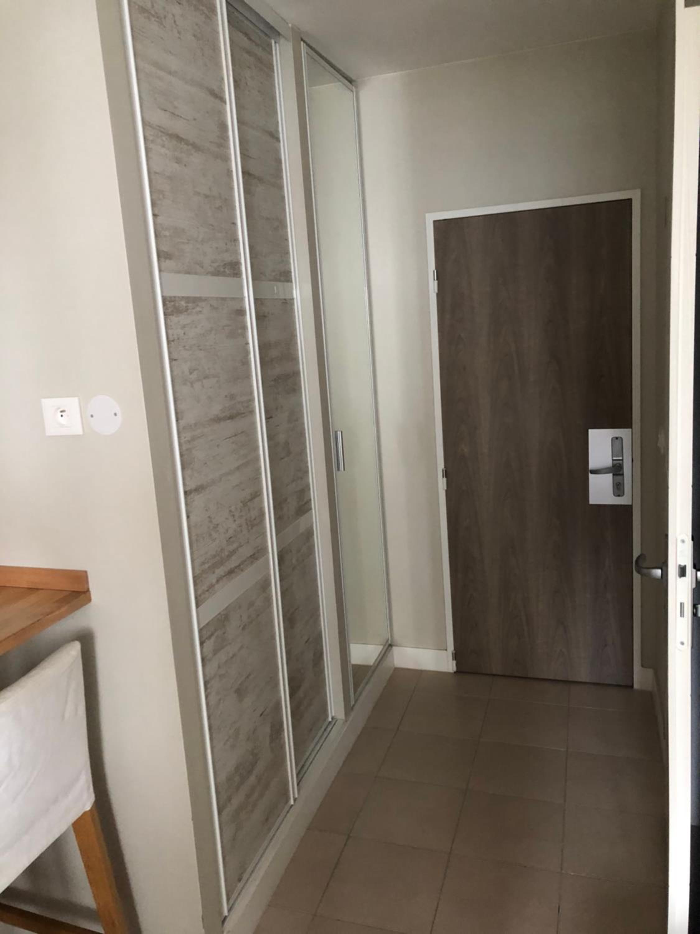 Double Room with Private Bathroom - Photo 8