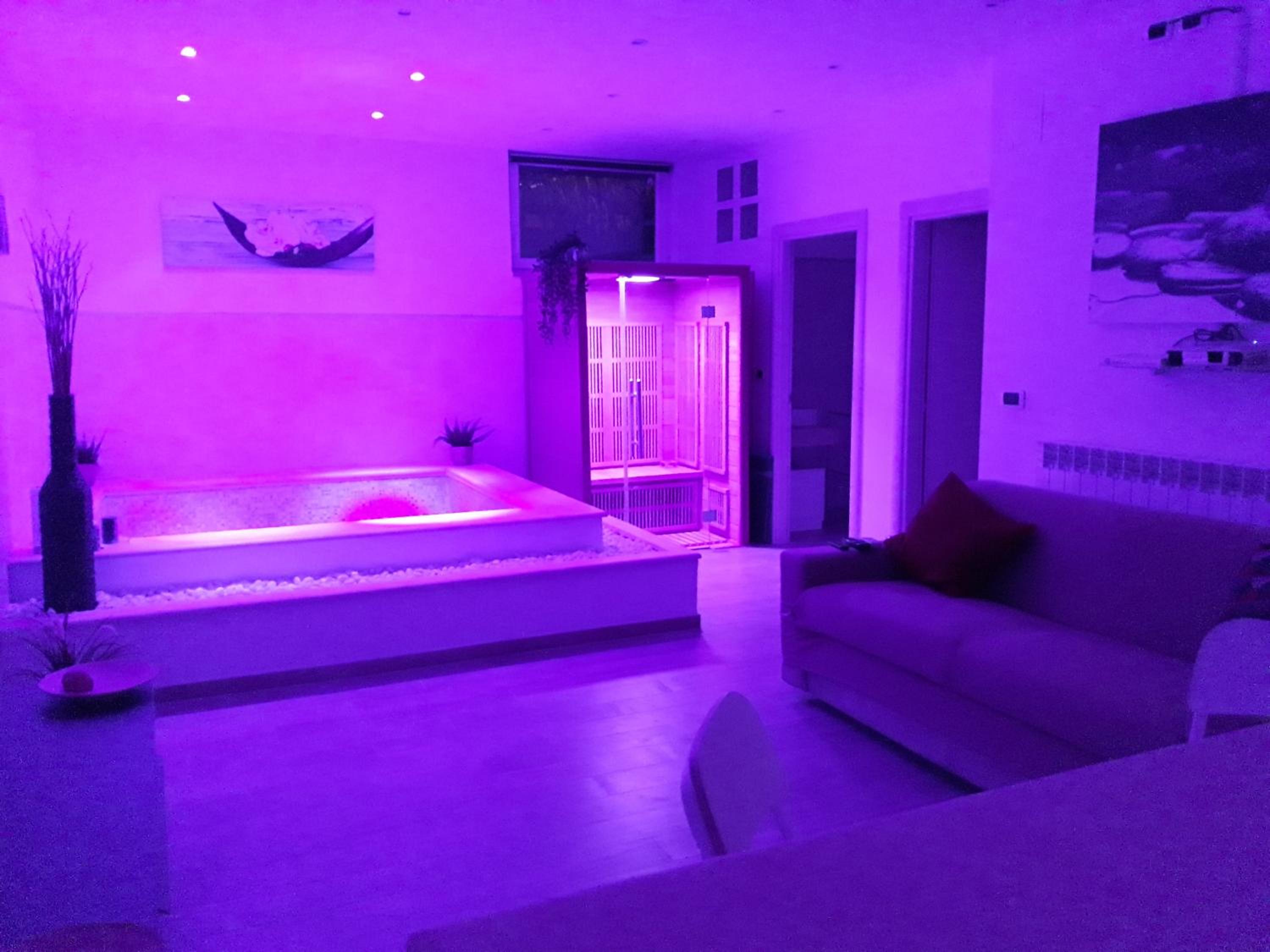Studio with Spa Bath - Photo 5