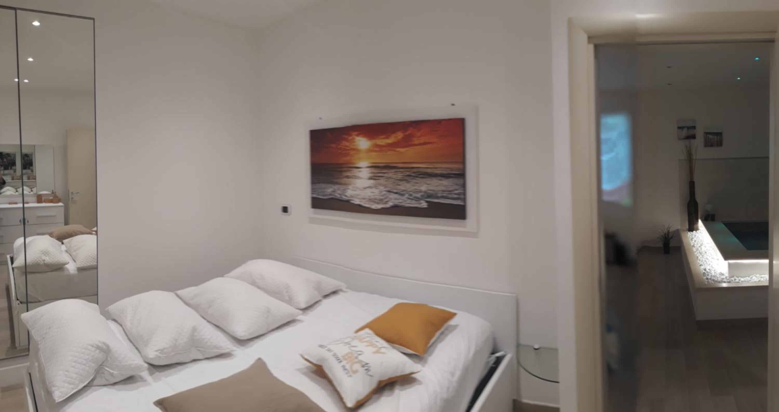 Studio with Spa Bath - Photo 1